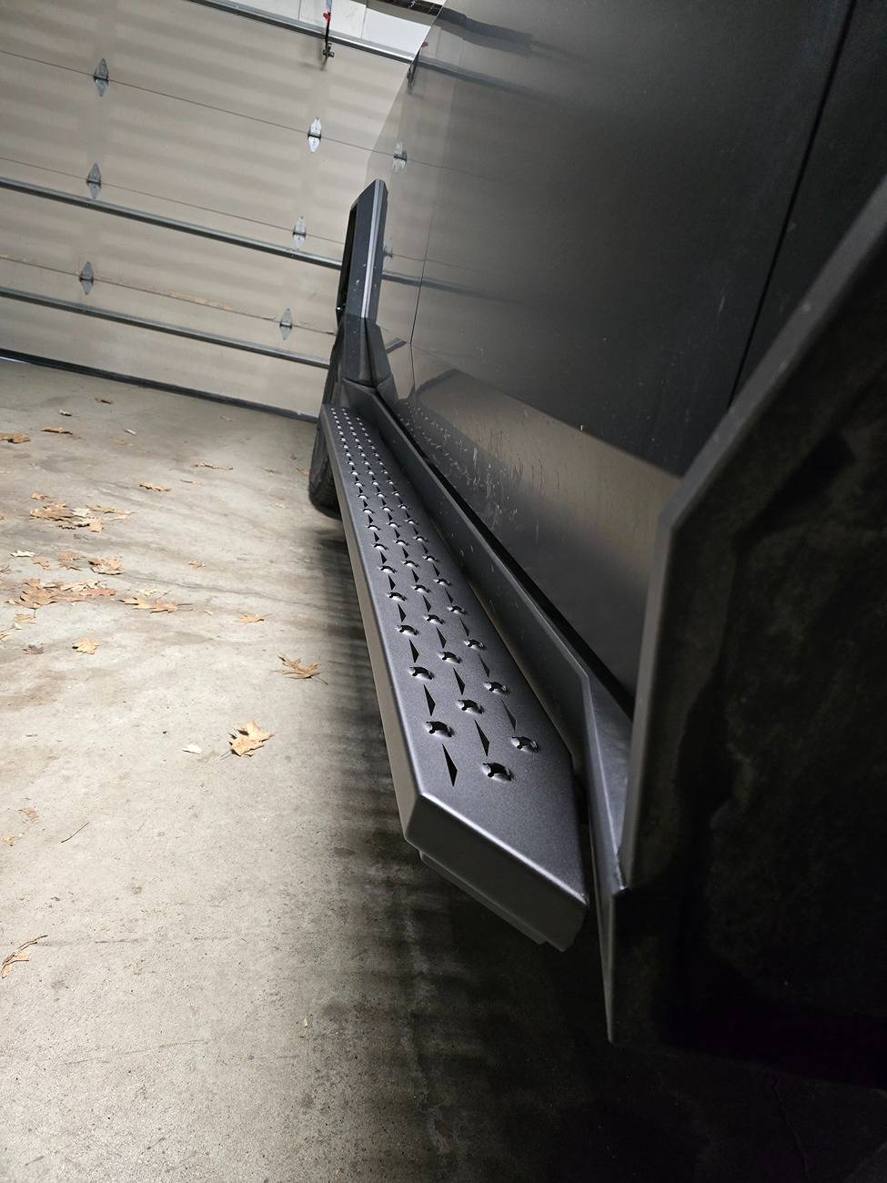 Tesla Cybertruck Running Boards 1000008880