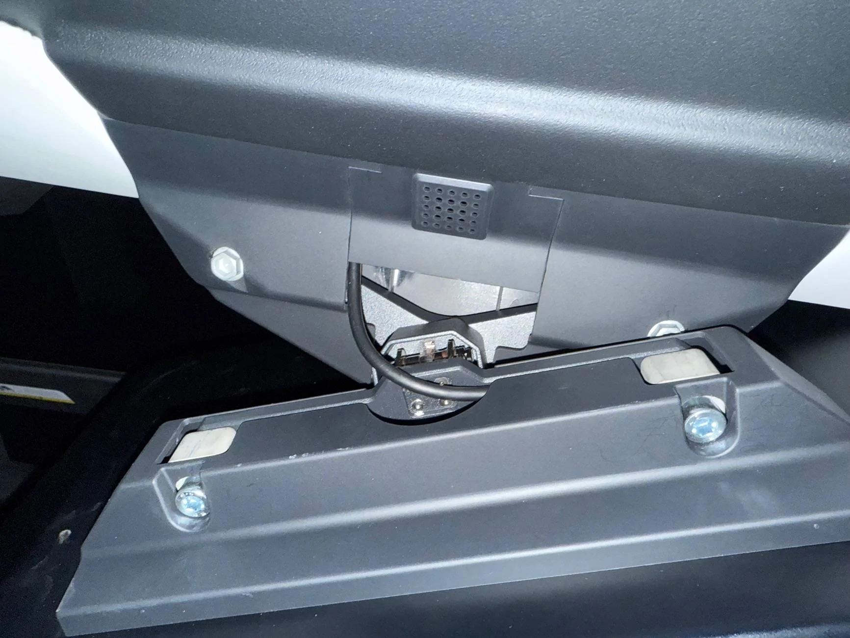 Tesla Cybertruck Failed screen tilt install - USB-C interference IMG_0614