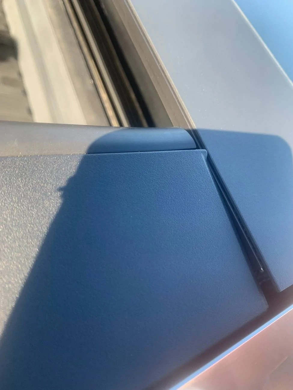Tesla Cybertruck Large gap forming on top of truck. Anyone else?! cttrim1