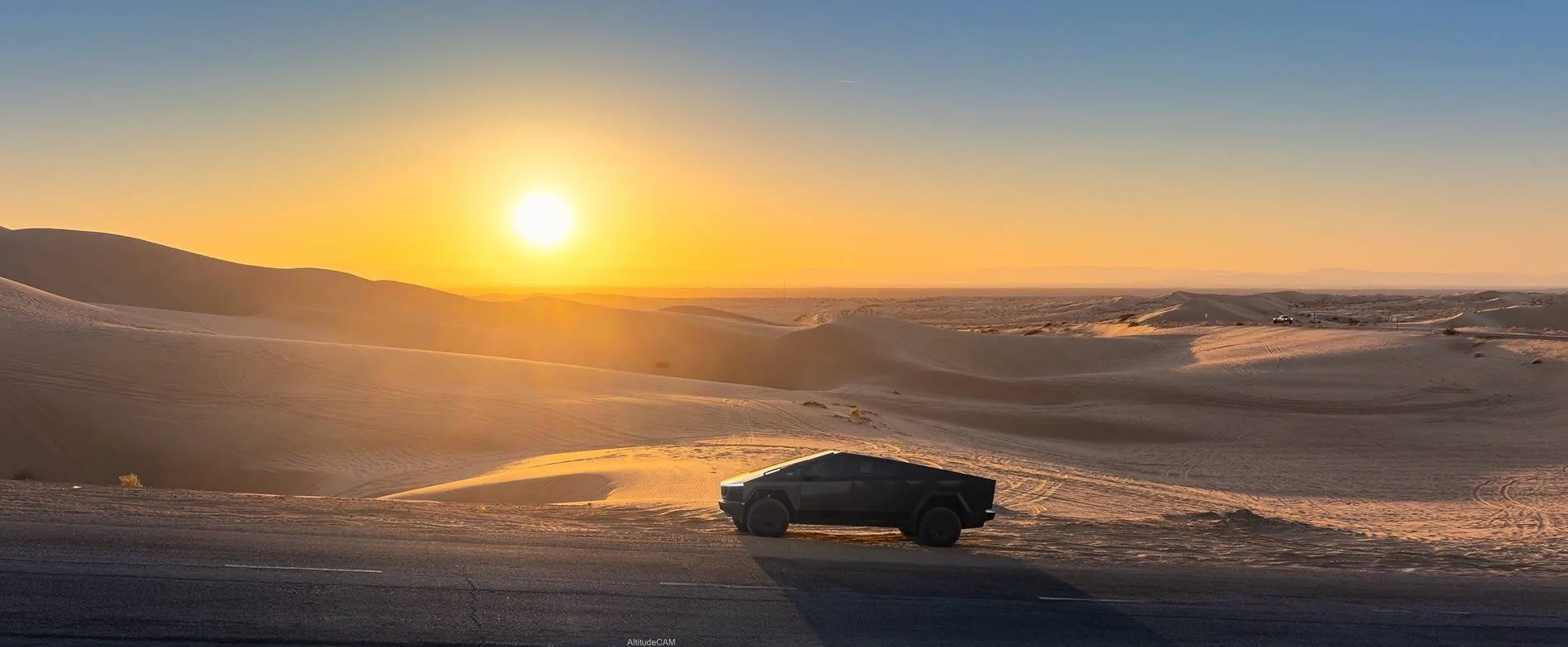 Tesla Cybertruck Daily random Cybertruck photos thread - Post Yours! 📸 🤳 GfBhm20WIAAmrdS