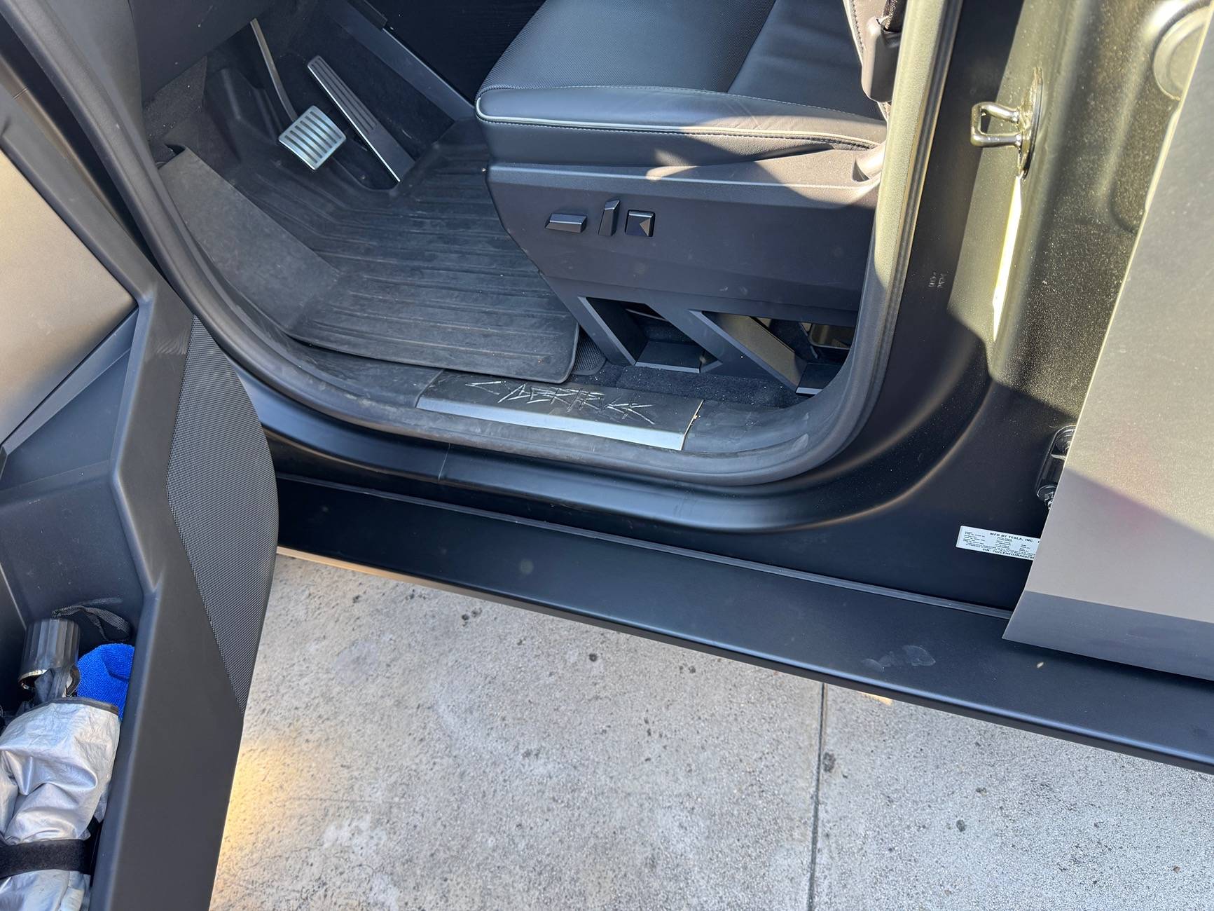 Tesla Cybertruck T-Sportline Side Step Installed IMG_5566
