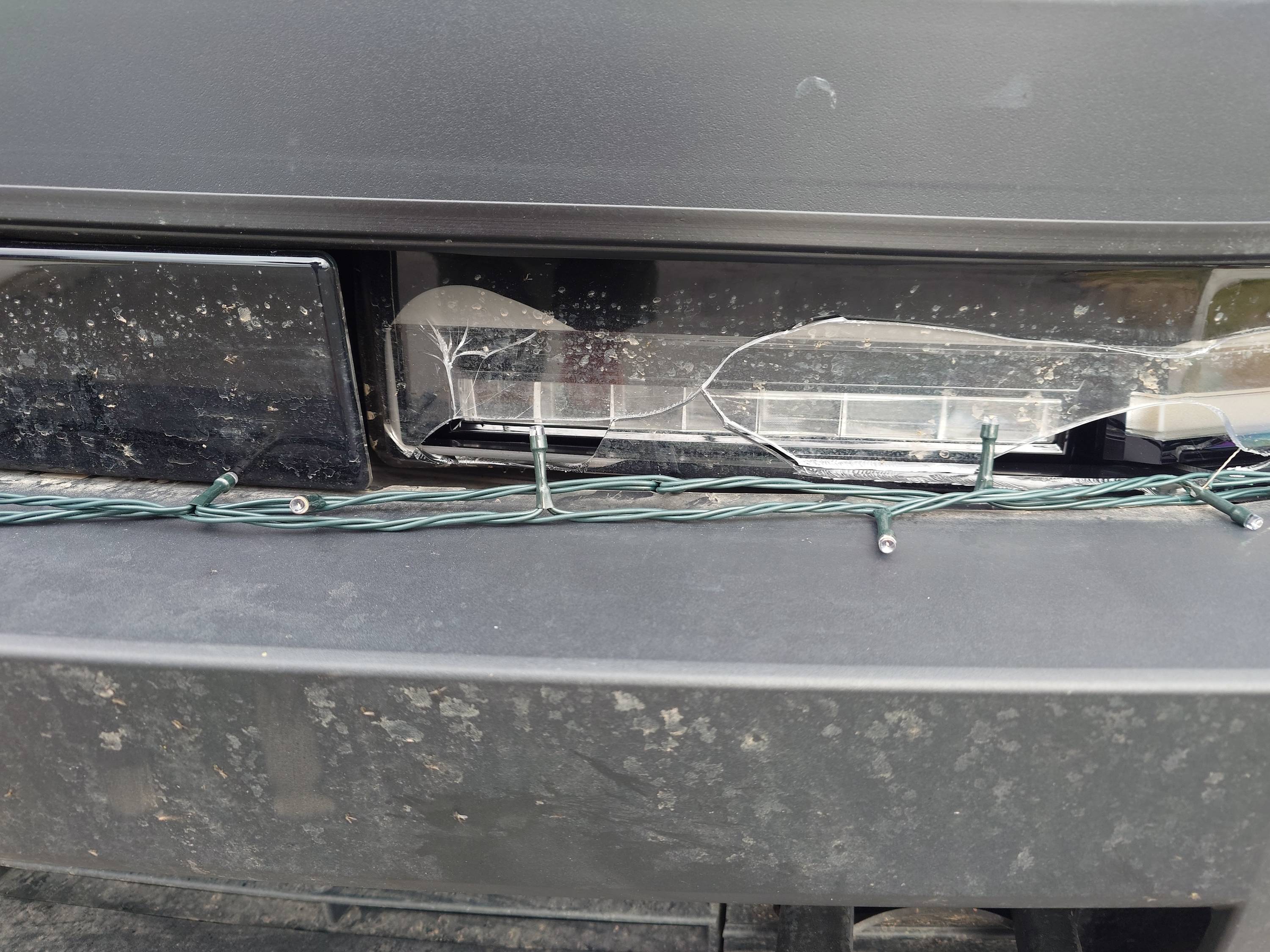 Tesla Cybertruck Accident 20241217_8