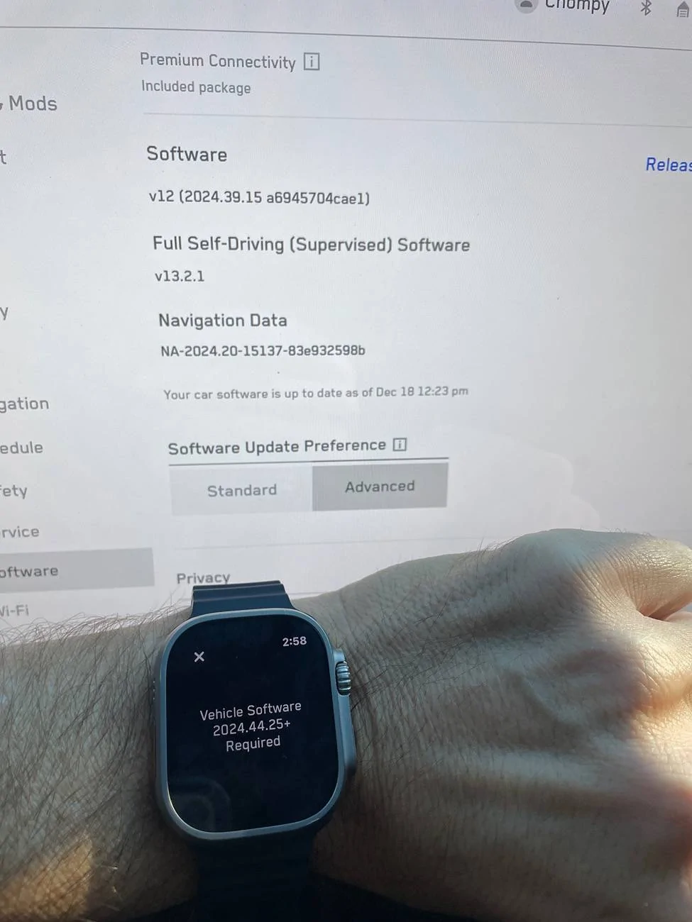 Tesla Cybertruck Tesla App (Apple)  and FSD 13.2.1 IMG_9973