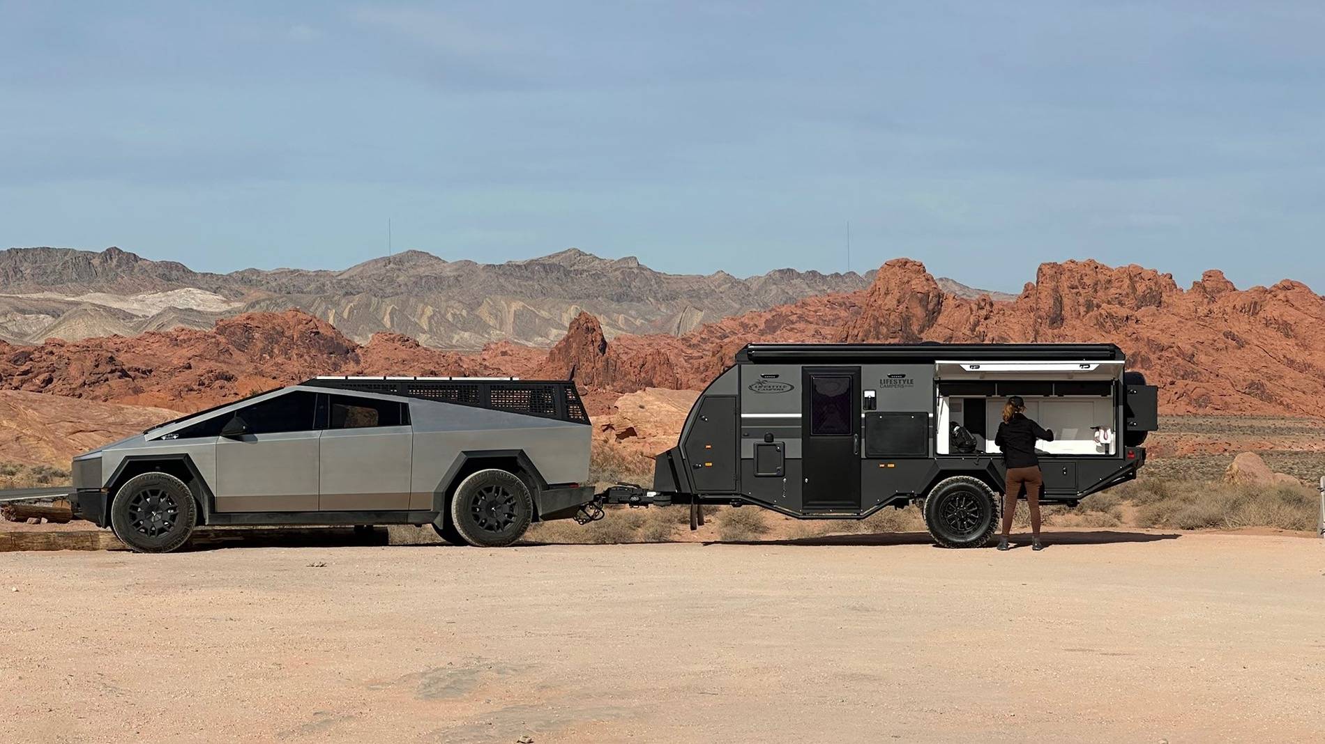 Tesla Cybertruck Adventure Ready: Urander Rack with Off-Road Camper and Solar Power IMG_2191