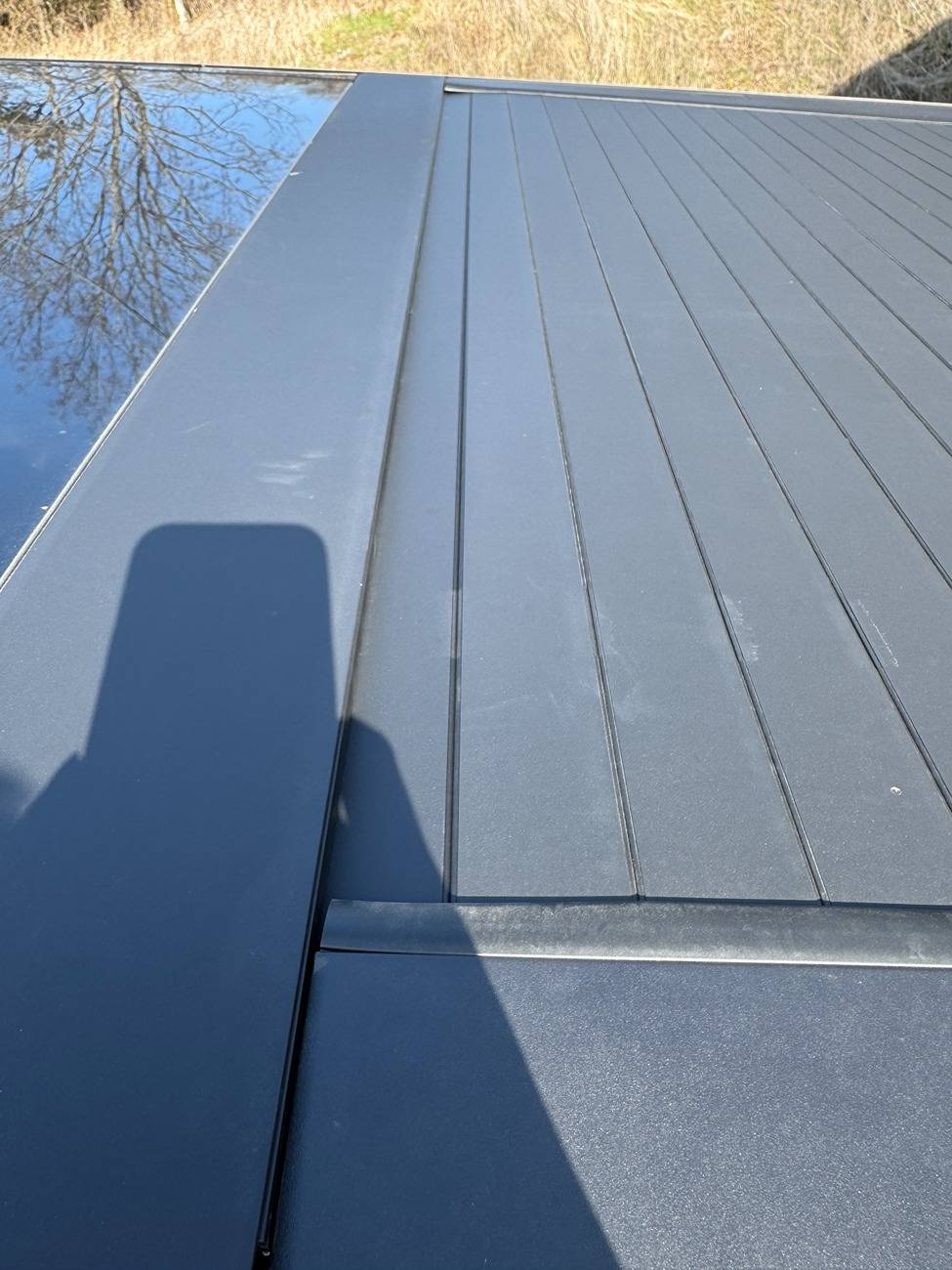 Tesla Cybertruck Tonneau cover gap issue fixed by Service Center under warranty 1734618546974-6