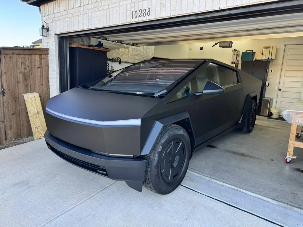 Tesla Cybertruck DIY PPF Wrap Job with TWRAPS! 0122D692-B139-4913-BFD9-29E1945FCB39_1_105_c