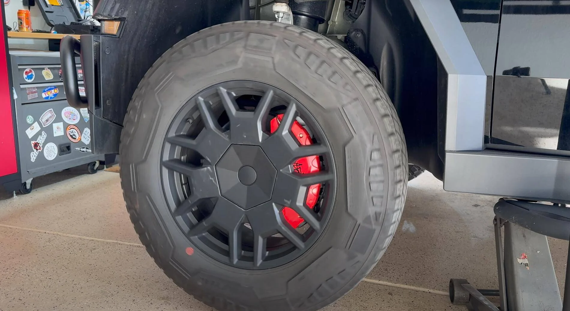 Tesla Cybertruck 🚨 Cybertruck Brake Caliper Covers – New Colors Avaliable in Teslaunch! 🎨✨-White/Orange/Pink/Black/Green/Tiffany Blue/Beetroot Purple/Lavender Purple 0003