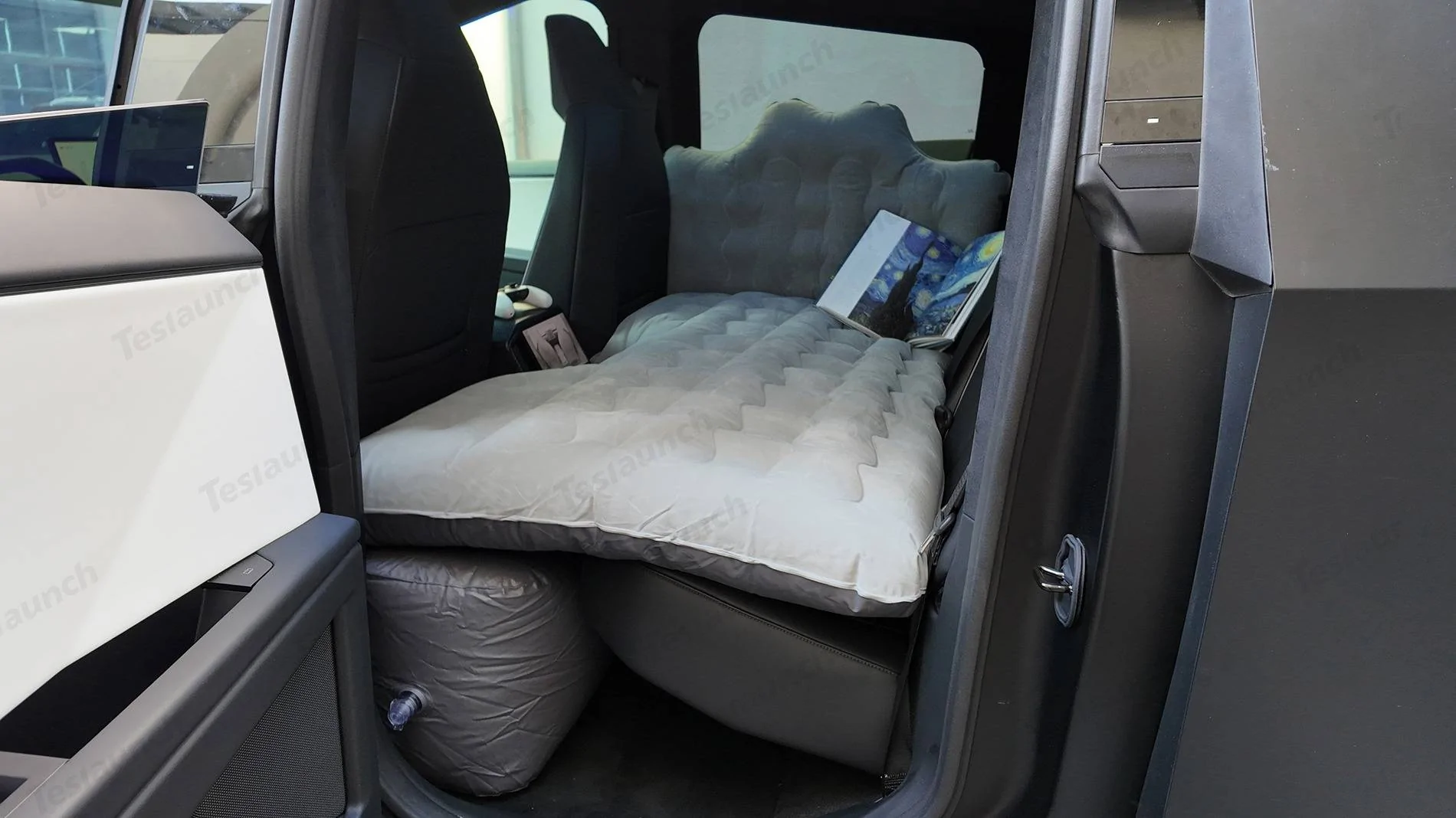Tesla Cybertruck 🌙 Inflatable Rear Seat Mattress by Teslaunch For Your Cybertruck! 03