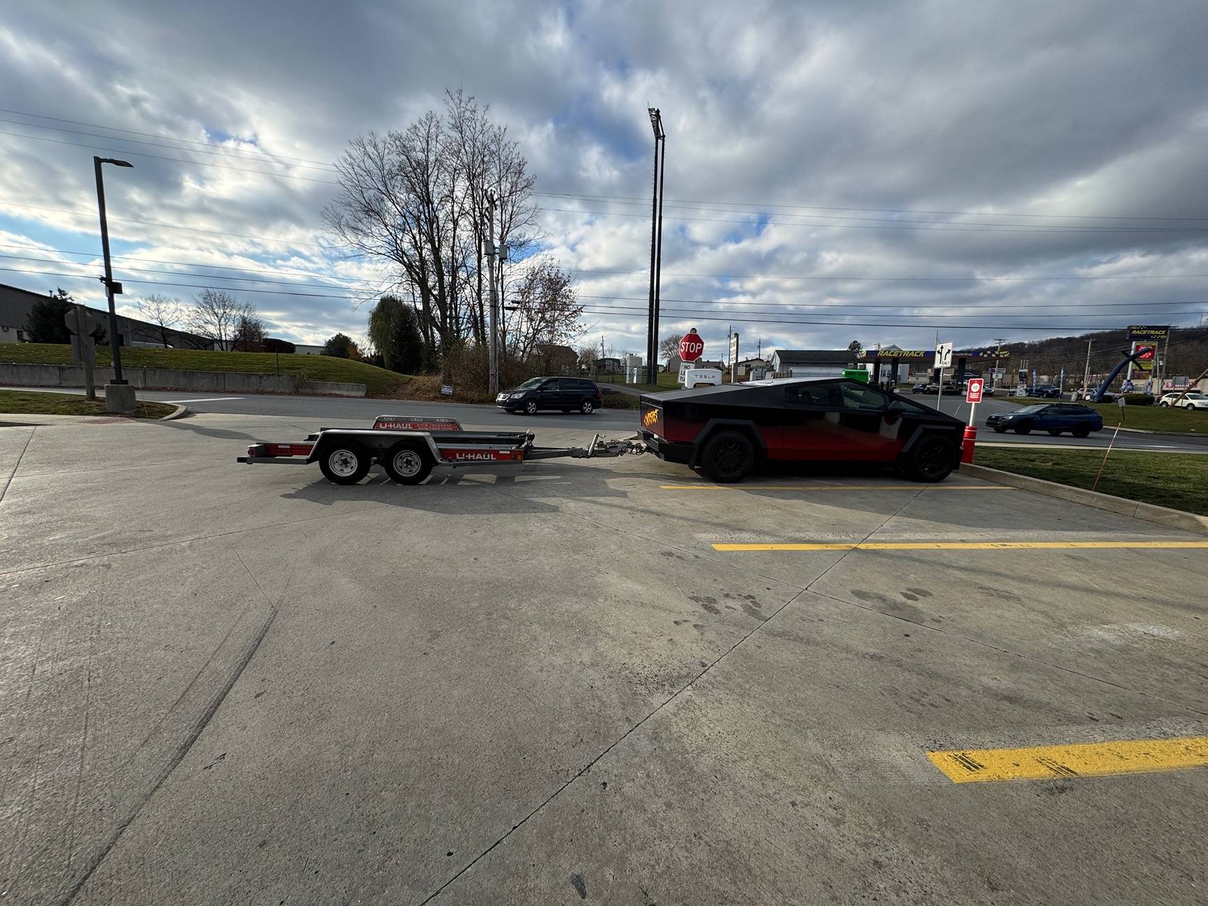 Tesla Cybertruck 🦾 Cybertruck doing truck stuff!  Post your photos! IMG_5316