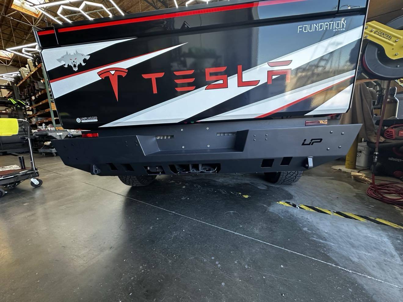 Tesla Cybertruck Unplugged Performance Deliveries 462560202_568645525667698_5244809571747655124_n