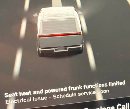Tesla Cybertruck Error code EGGLEFTVC_a458 IMG_0658