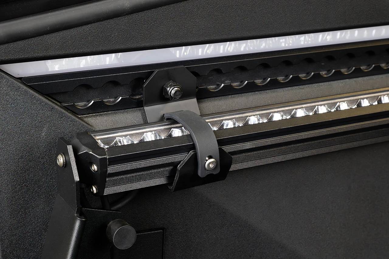 Tesla-Cybertruck-Roof-Lightbar-Bed-Mount-5_4000x.progressive.jpeg