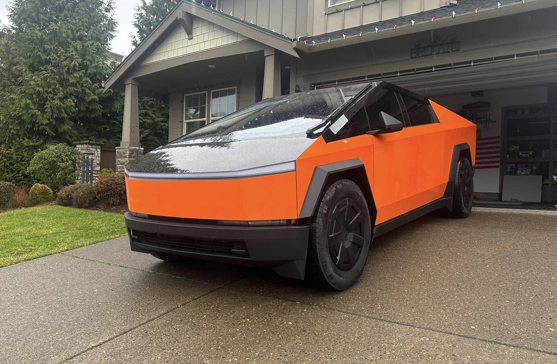 Tesla Cybertruck ORANGE Vinyl Wrap & PPF Cybertruck -- Photos & Videos Orange wrap with black A-pillar delete cybertruck 1