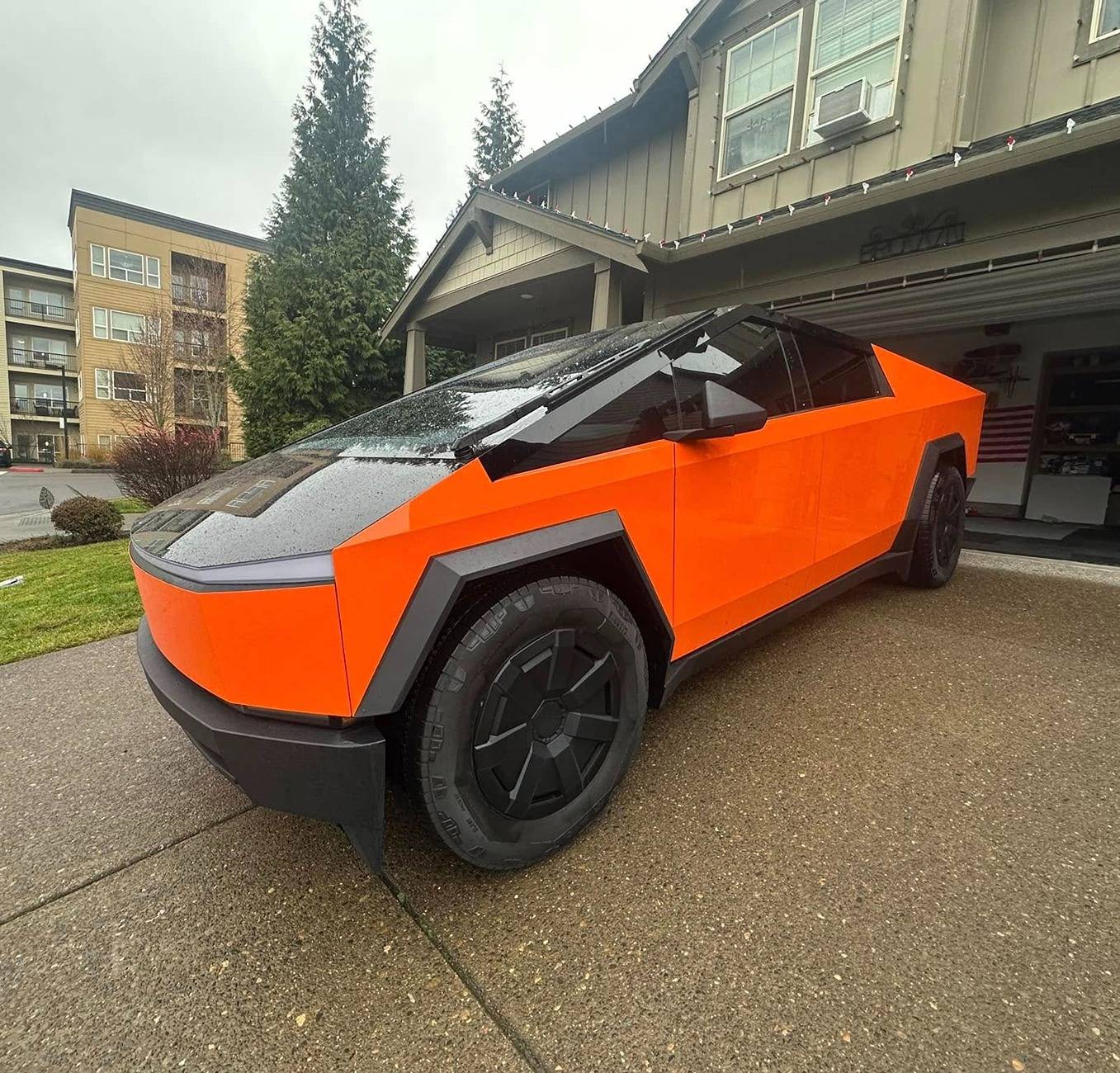 Tesla Cybertruck ORANGE Vinyl Wrap & PPF Cybertruck -- Photos & Videos Orange wrap with black A-pillar delete cybertruck 2