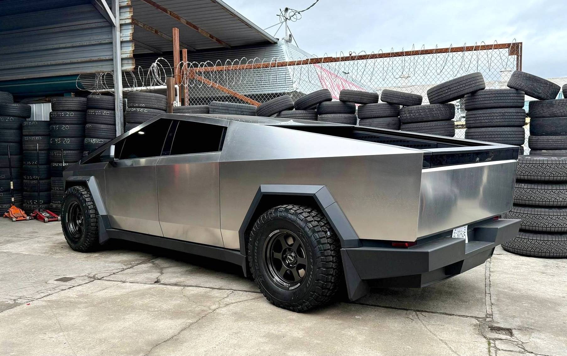 Tesla Cybertruck Volk Racing Forged TE37XT 18x9" +0 wheels w/ BFG HD Terrain T/A tires on Cybertruck IMG_1426