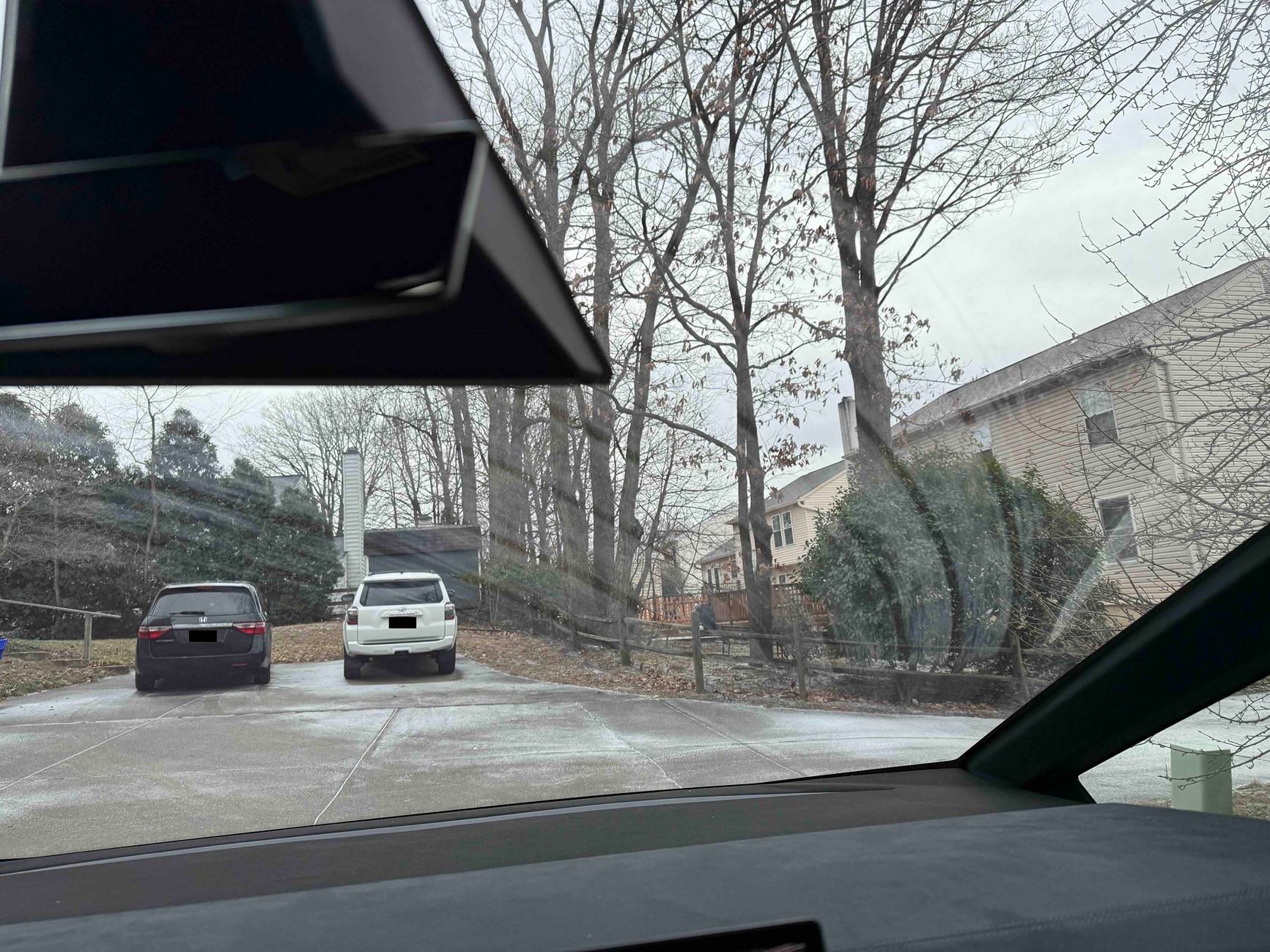 Tesla Cybertruck Windshield wiper issue streaks
