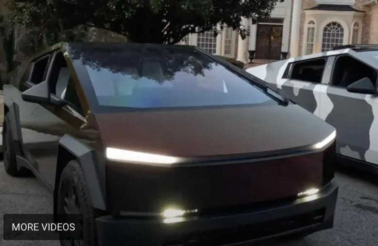 Tesla Cybertruck Lightbar is included in Lightshow!!!😮👍 1735410873107-81