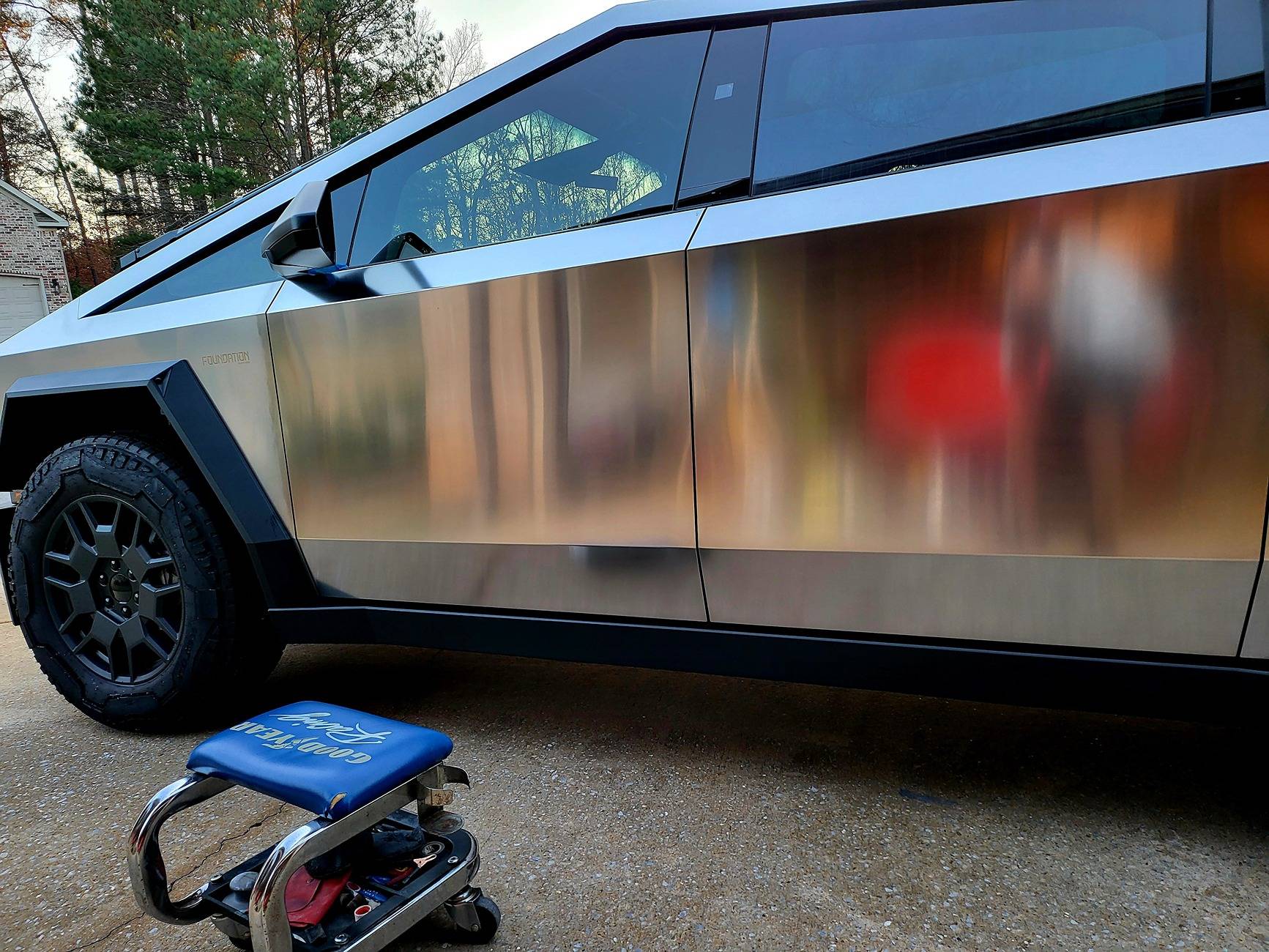Tesla Cybertruck "Shine Bright 🌞 Like a Diamond 💎  "White Diamond Metal Polish" making 007 *Casino Royale* clean. 20241221_162612
