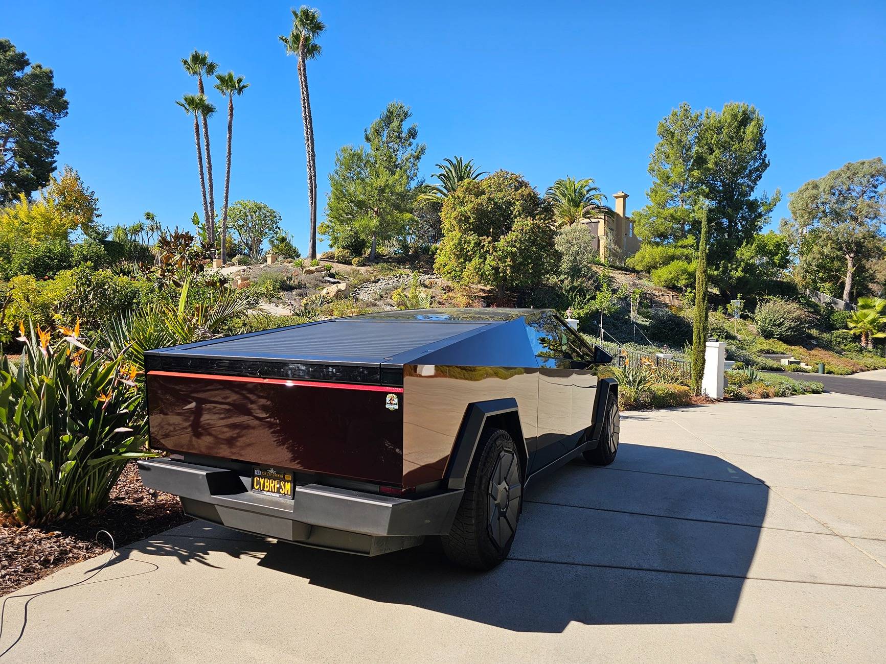 Tesla Cybertruck Need help! ;-) 20241113_104321