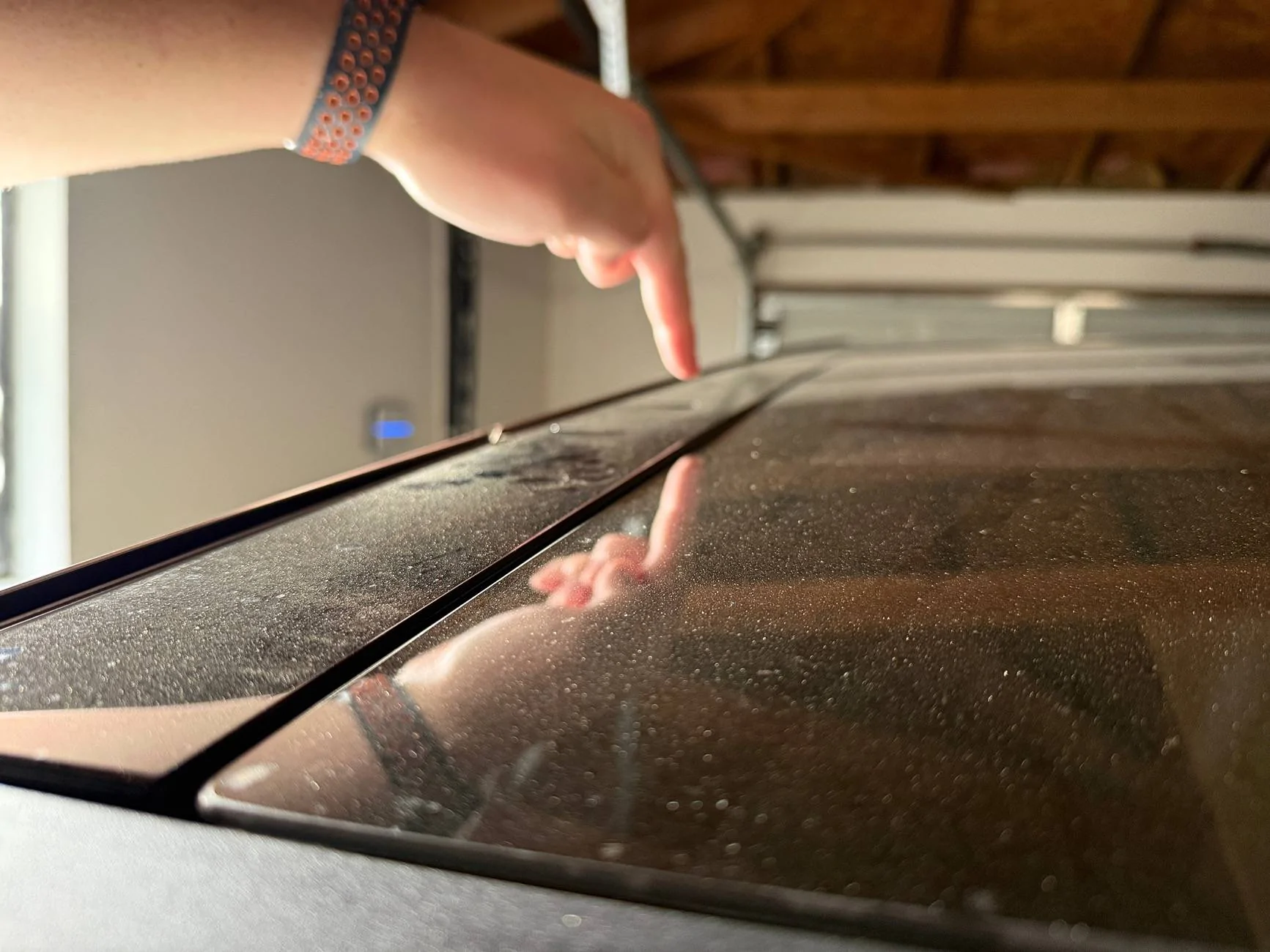 Tesla Cybertruck Roof trim coming loose. IMG_2445