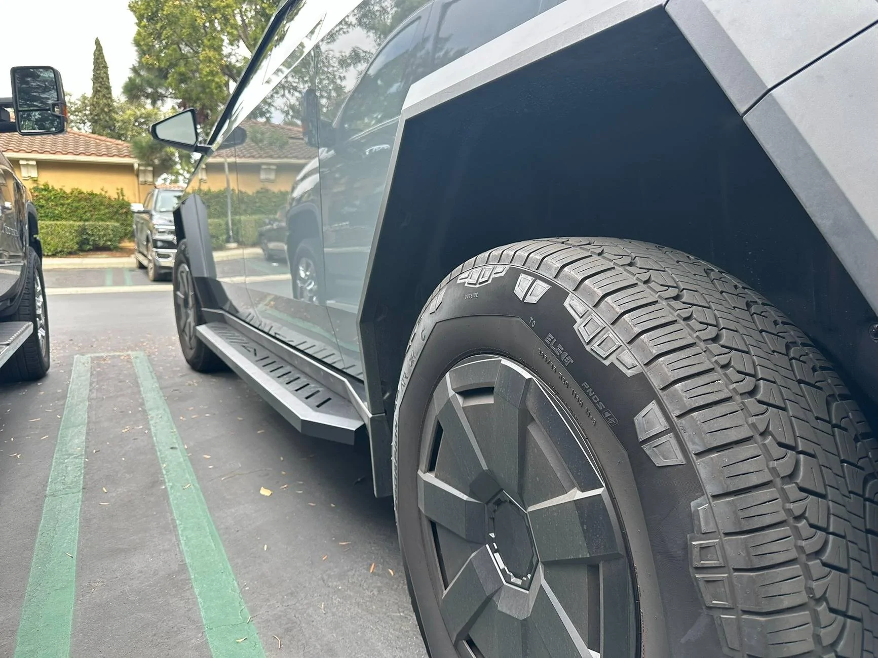 Tesla Cybertruck Tesstudio Running Board Review - best OEM looking option IMG_8945