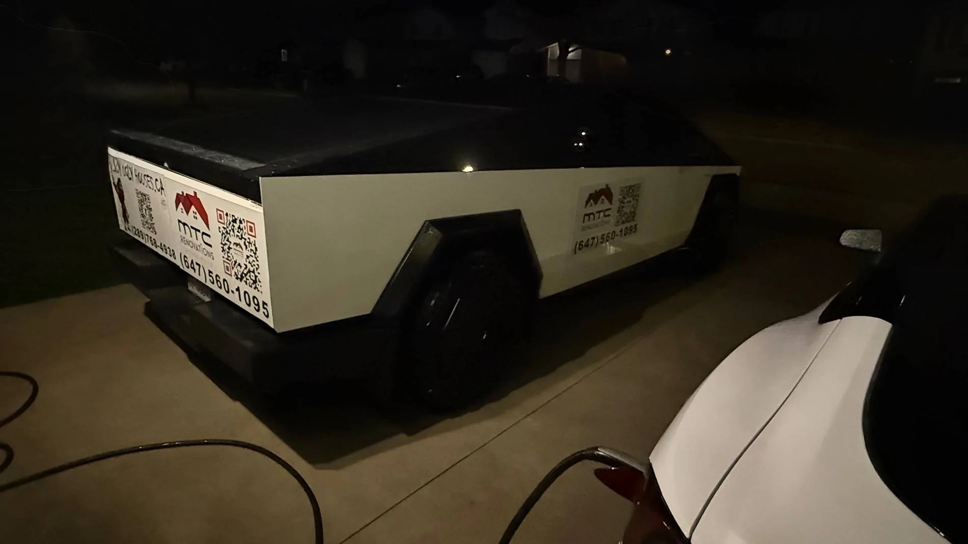Tesla Cybertruck New Custom Wraps Images on Screen Feature Works Great! - Show Yours! IMG_0003