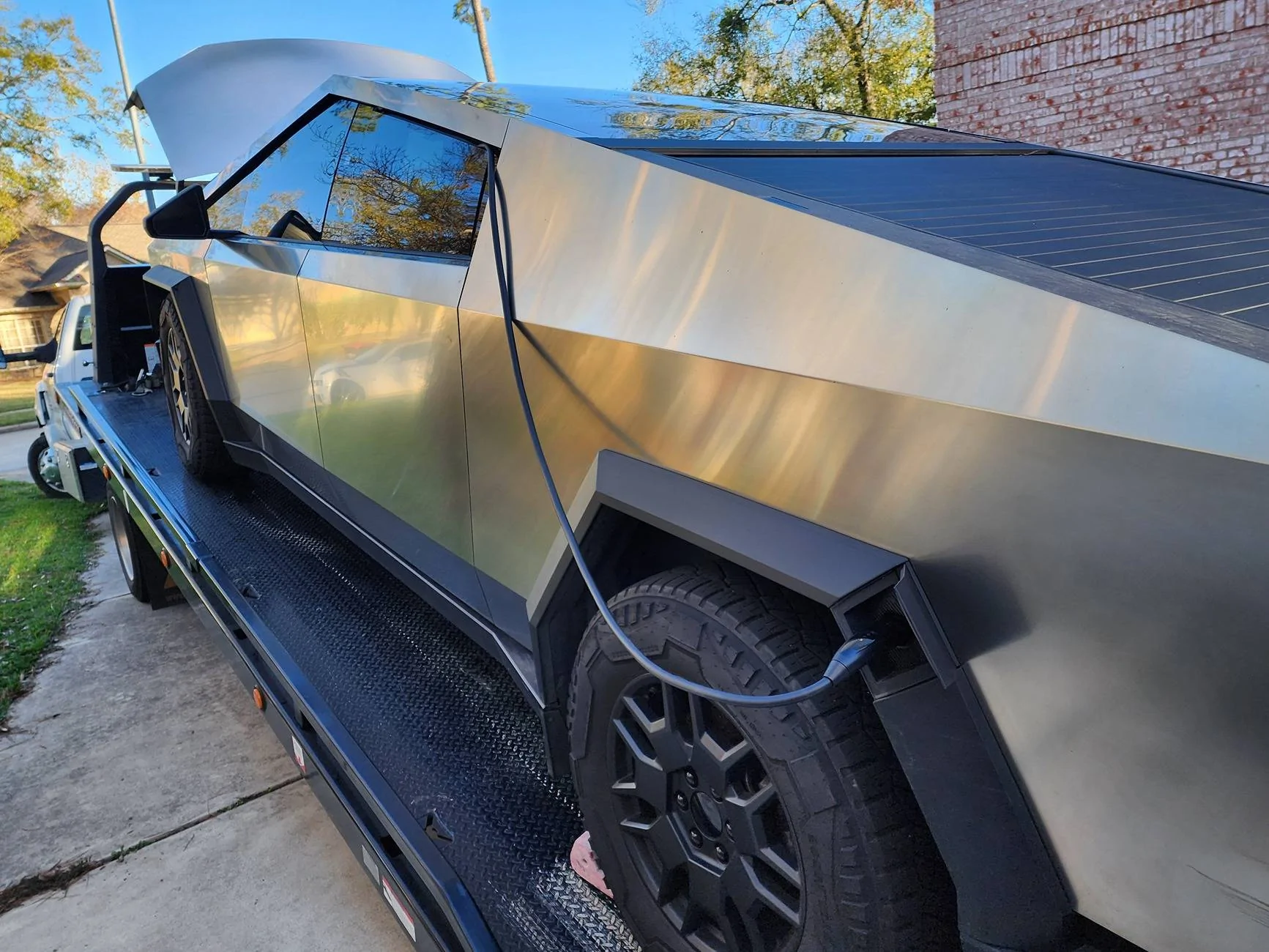 Tesla Cybertruck Update 2024.45.25.5 Bricked my truck 20241230_161319