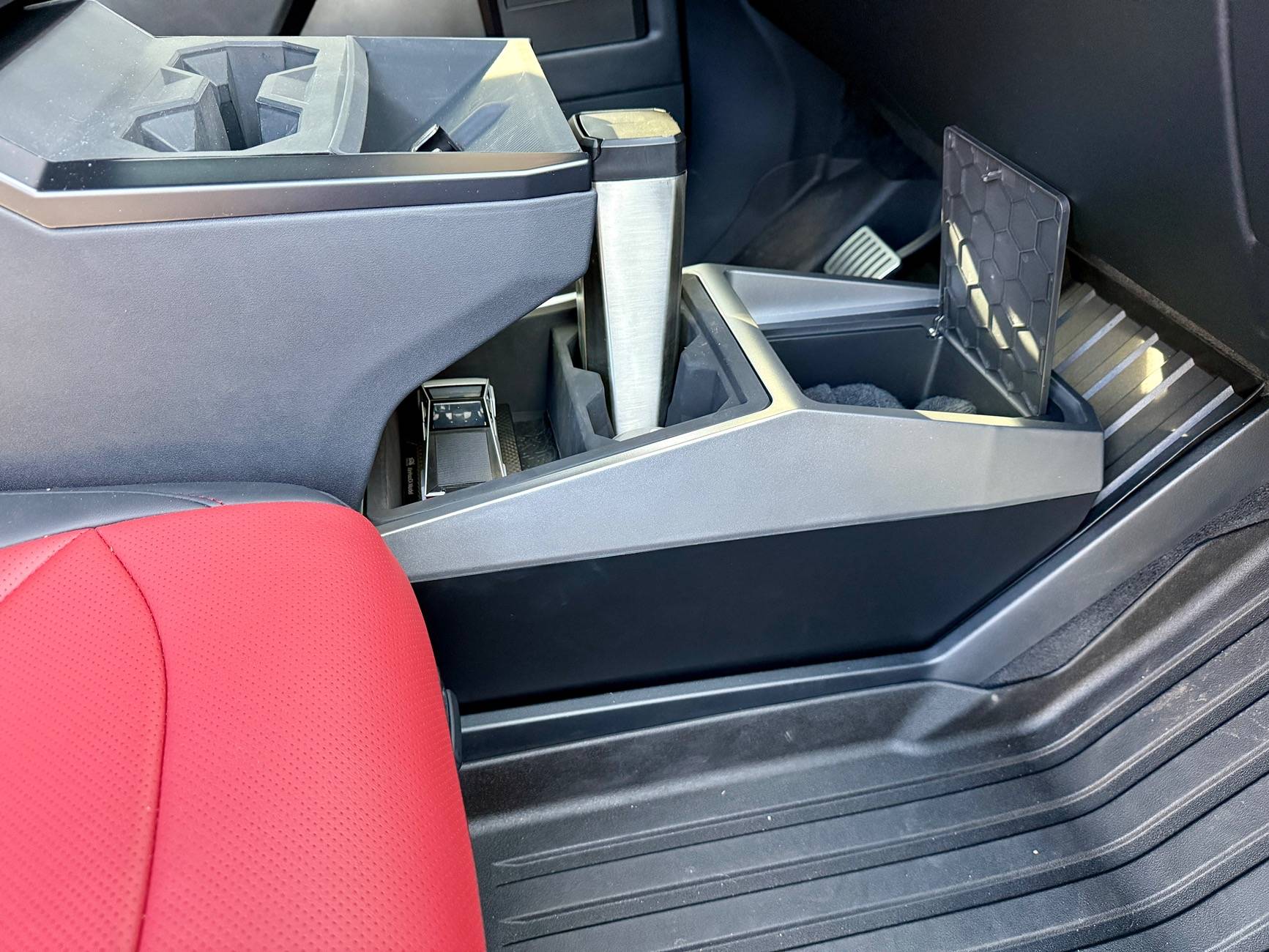 Tesla Cybertruck Biggest and Best Cyber Center Console Floor Organizer by TesStudio [Review] IMG_1726