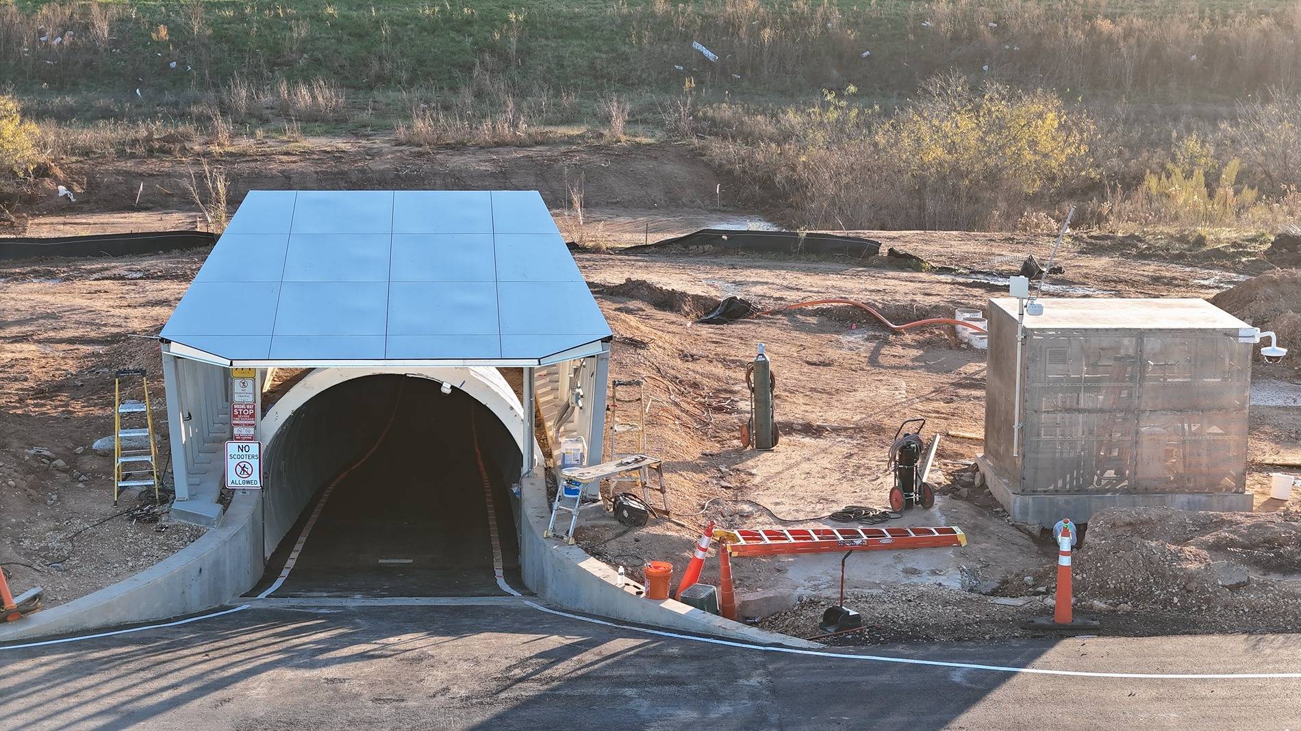 Tesla Cybertruck Birthing Tunnel (Cybertunnel) at Giga Texas gets steel exoskeleton ggd7vj1wqamsy98-jpe