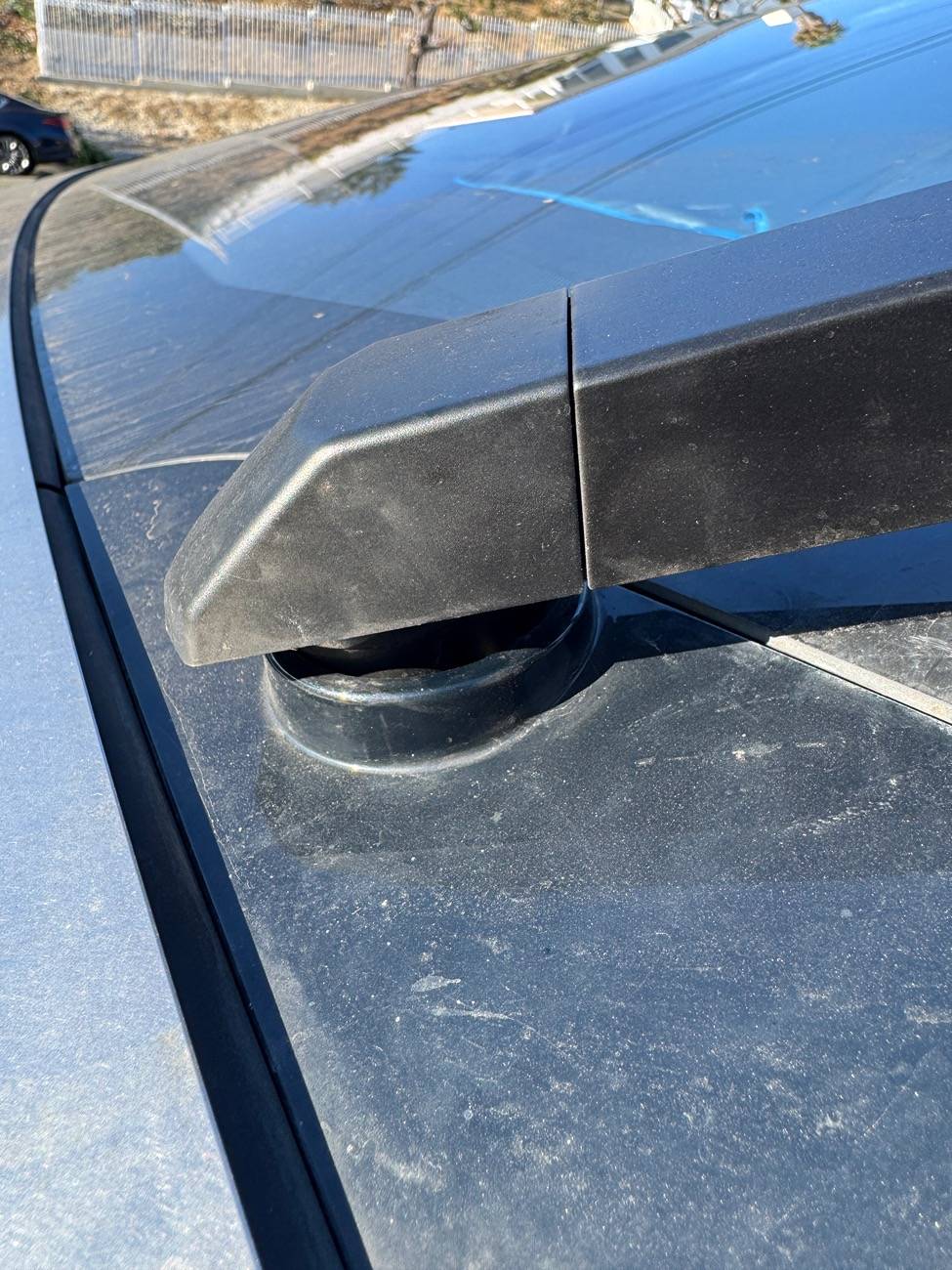Tesla Cybertruck New wiper design IMG_4941.JPG
