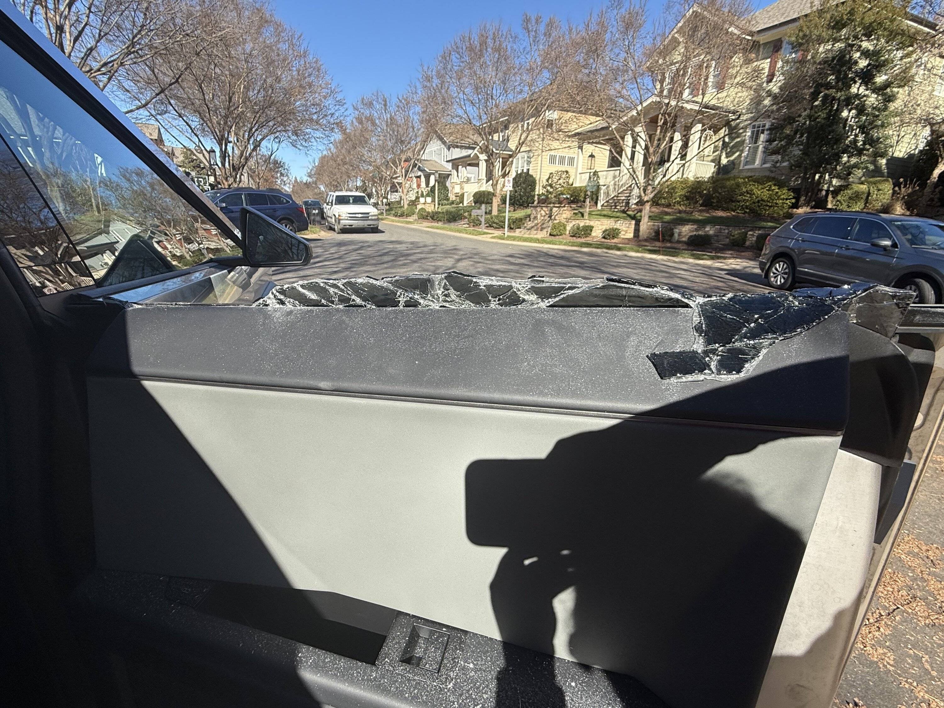 Tesla Cybertruck Need rear passenger window replaced after theft/vandalism - Advice Requested IMG_5370