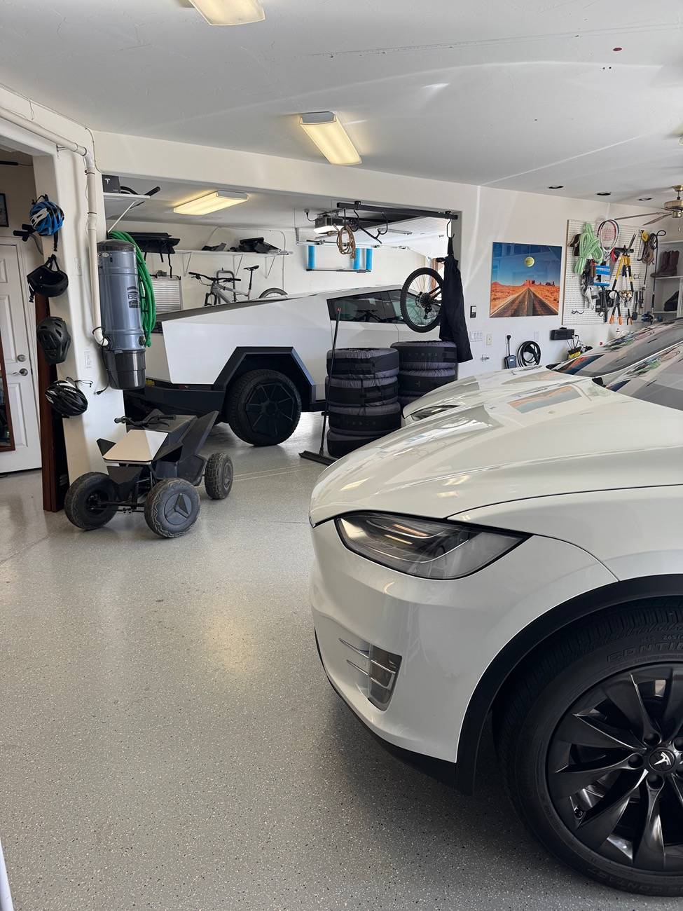 Tesla Cybertruck Daily random Cybertruck photos thread - Post Yours! 📸 🤳 IMG_3593