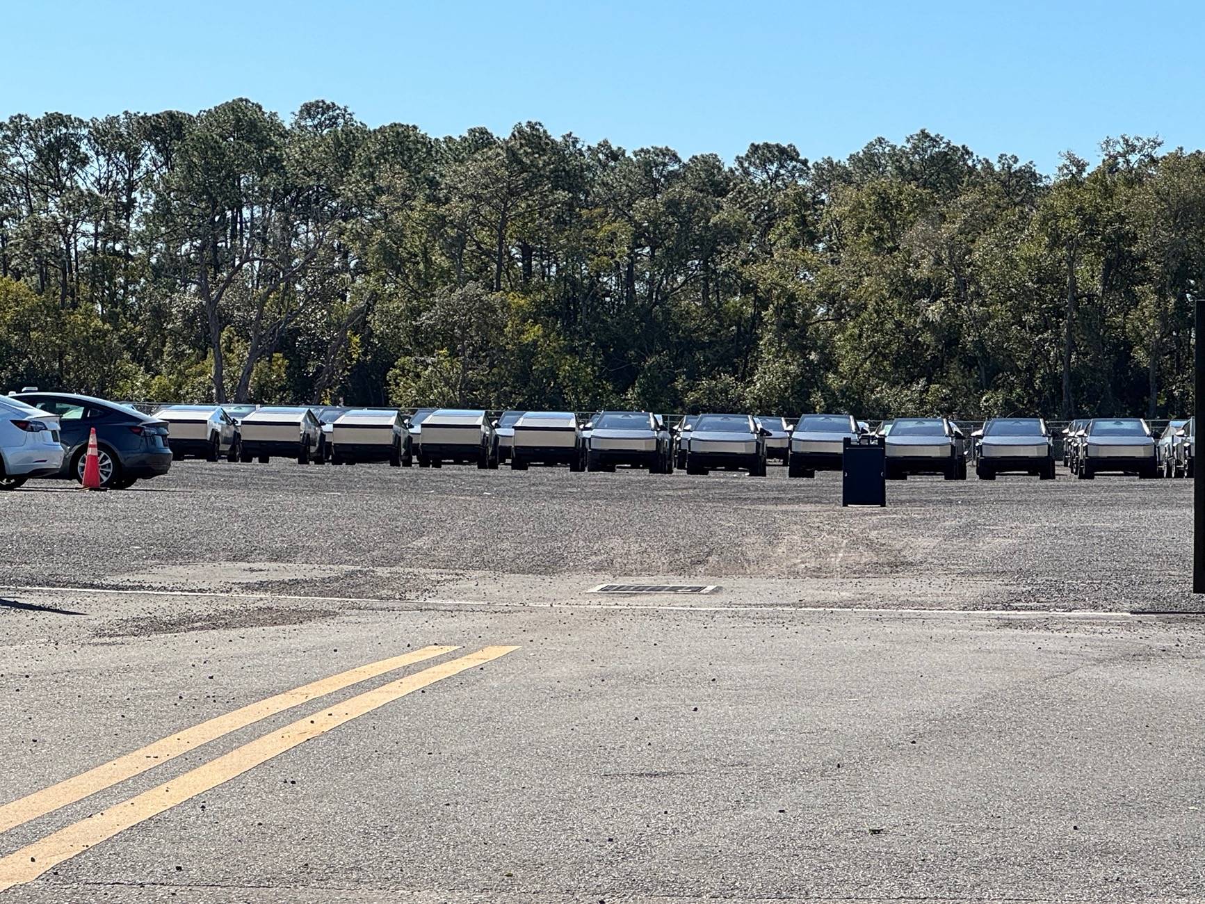 Tesla Cybertruck 2025 Cybertruck now listed as eligible for $7500 federal tax credit IMG_3541