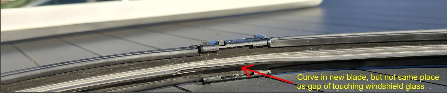 Tesla Cybertruck Windshield wiper/sprayer not cleaning full windshield anyone? 1736008220335-gl