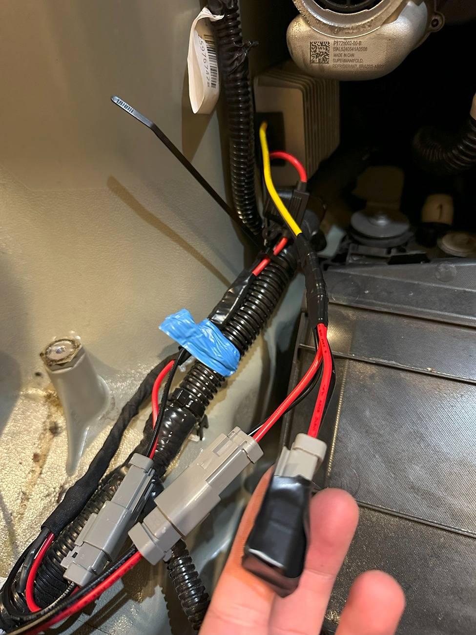 Tesla Cybertruck How to Hook Up Aftermarket Lightbar With DRL - Install DIY IMG_8891