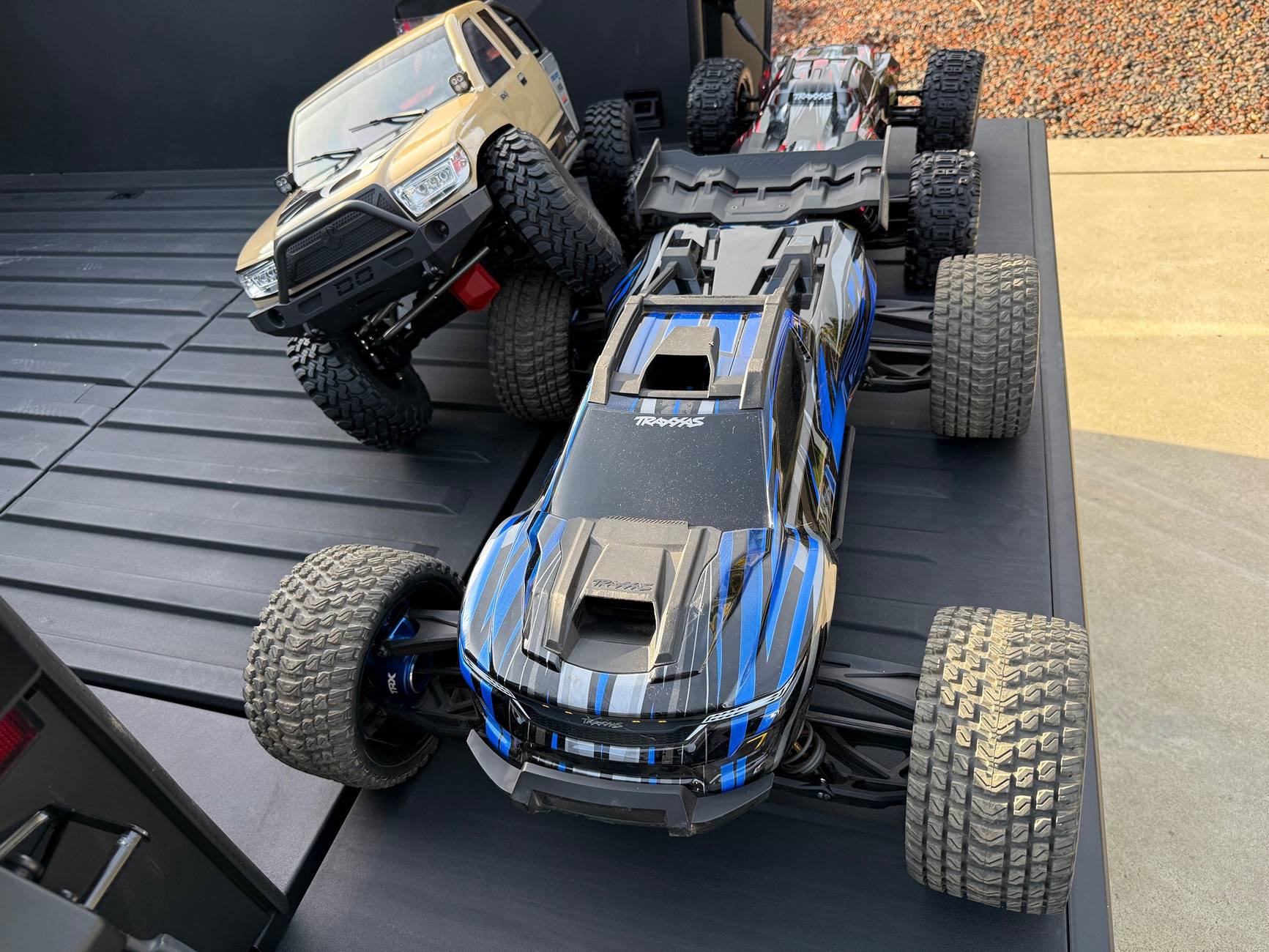 Tesla Cybertruck RC Bashing and Crawling IMG_7271