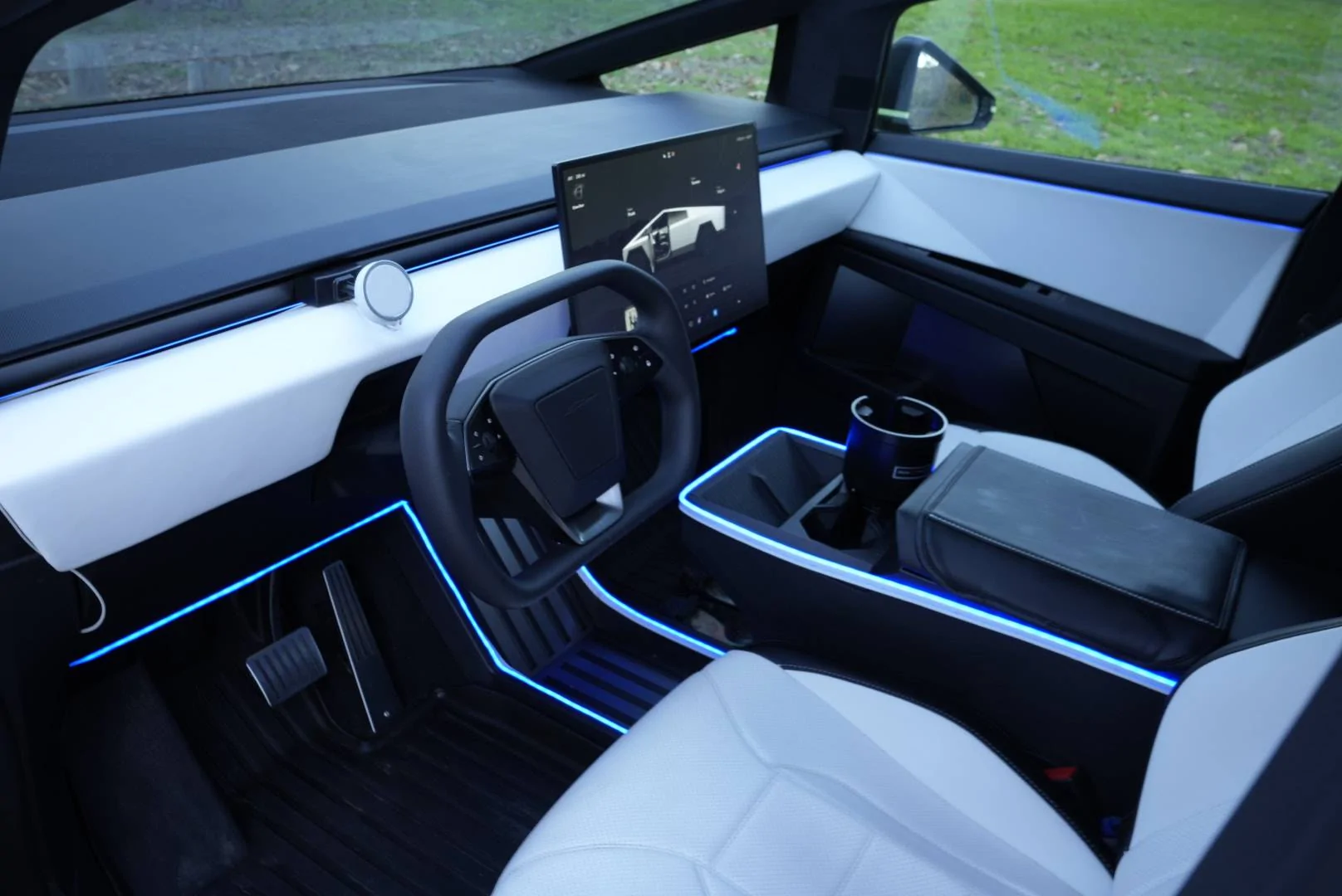 Tesla Cybertruck GLOW IN THE DARK TRON theme with clear PPF wrap…Interior Neon Lighting _7R51394