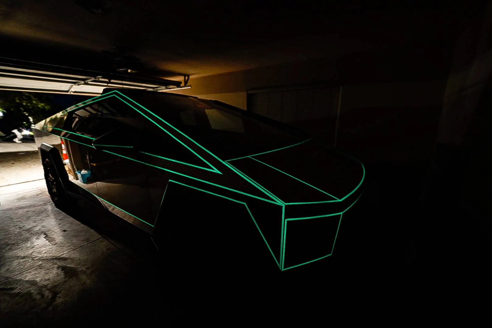 Tesla Cybertruck GLOW IN THE DARK TRON theme with clear PPF wrap…Interior Neon Lighting _7R51410