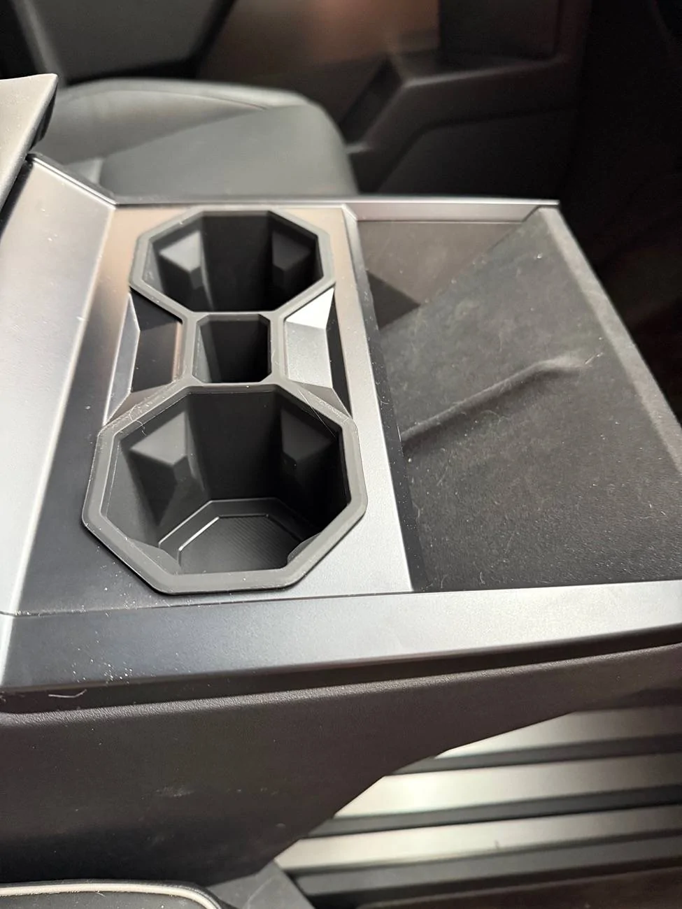 Tesla Cybertruck Cybertruck Center Console Cupholder IMG_6719