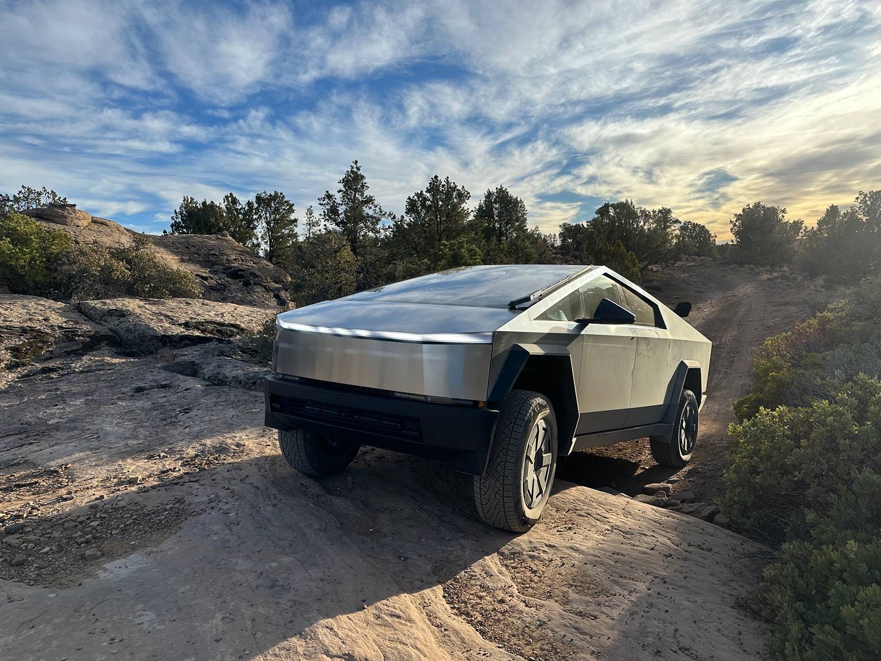 Tesla Cybertruck Daily random Cybertruck photos thread - Post Yours! 📸 🤳 IMG_1788
