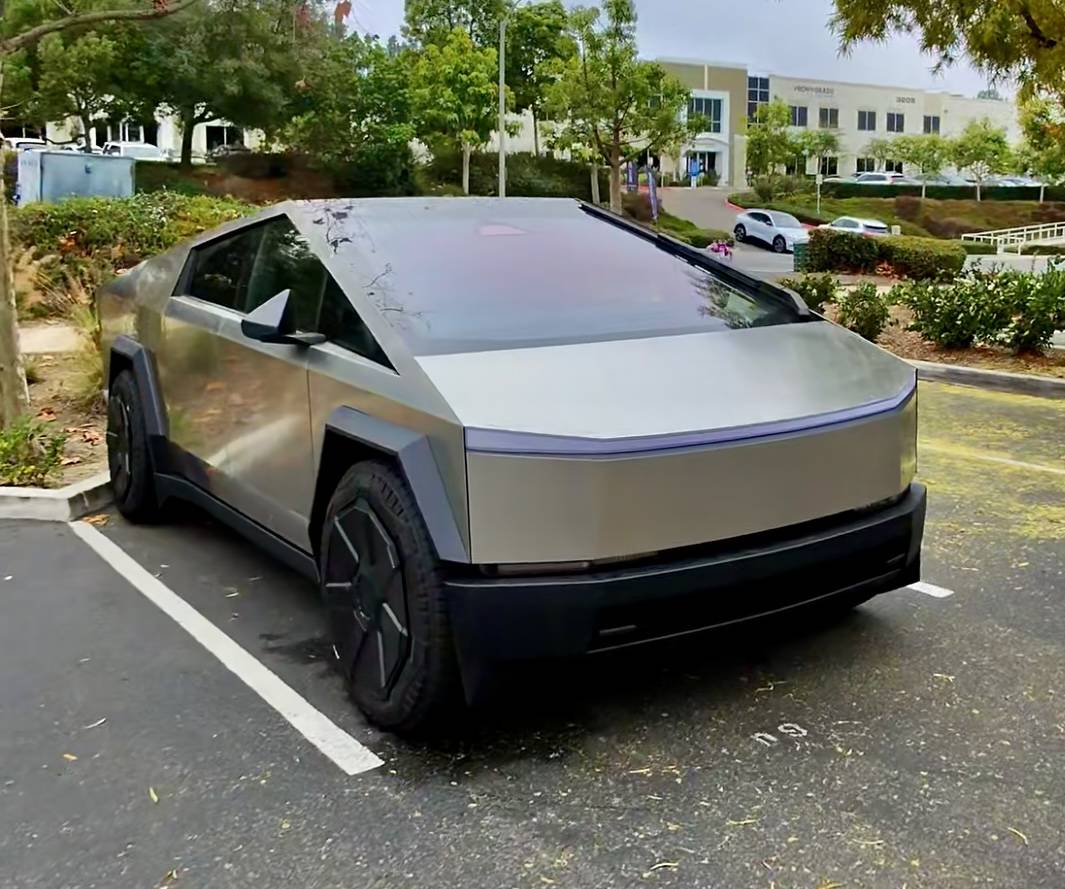 Tesla Cybertruck Finally Bought a Cyberbeast last day of 2024 IMG_2445