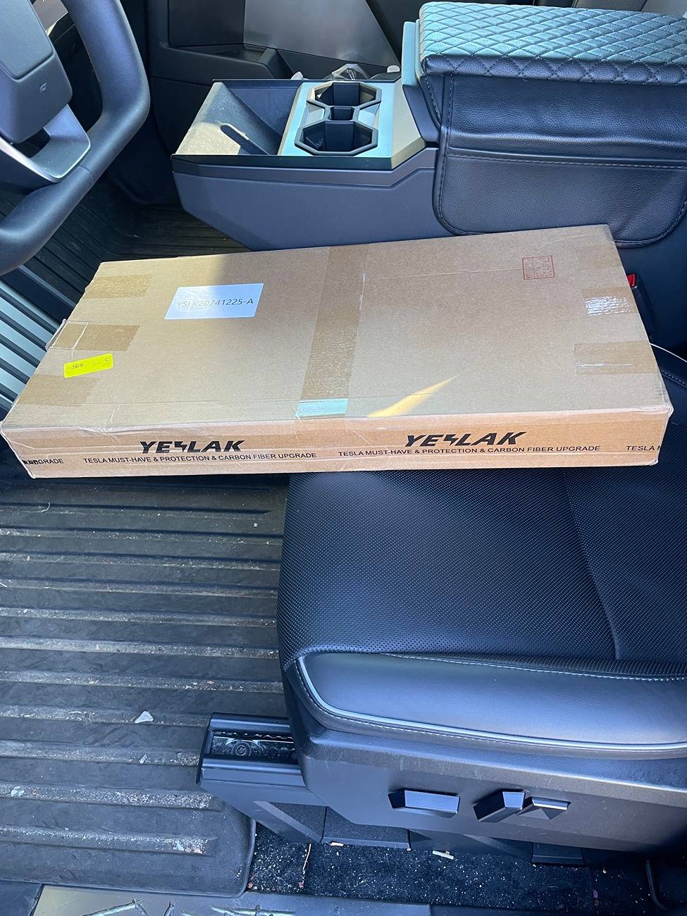 Tesla Cybertruck 🎉 Cybertruck Accessories Giveaway & Big Xmas Sales 28% Off For All Cybertruck Accessories!🎉 Pic 1.JPG