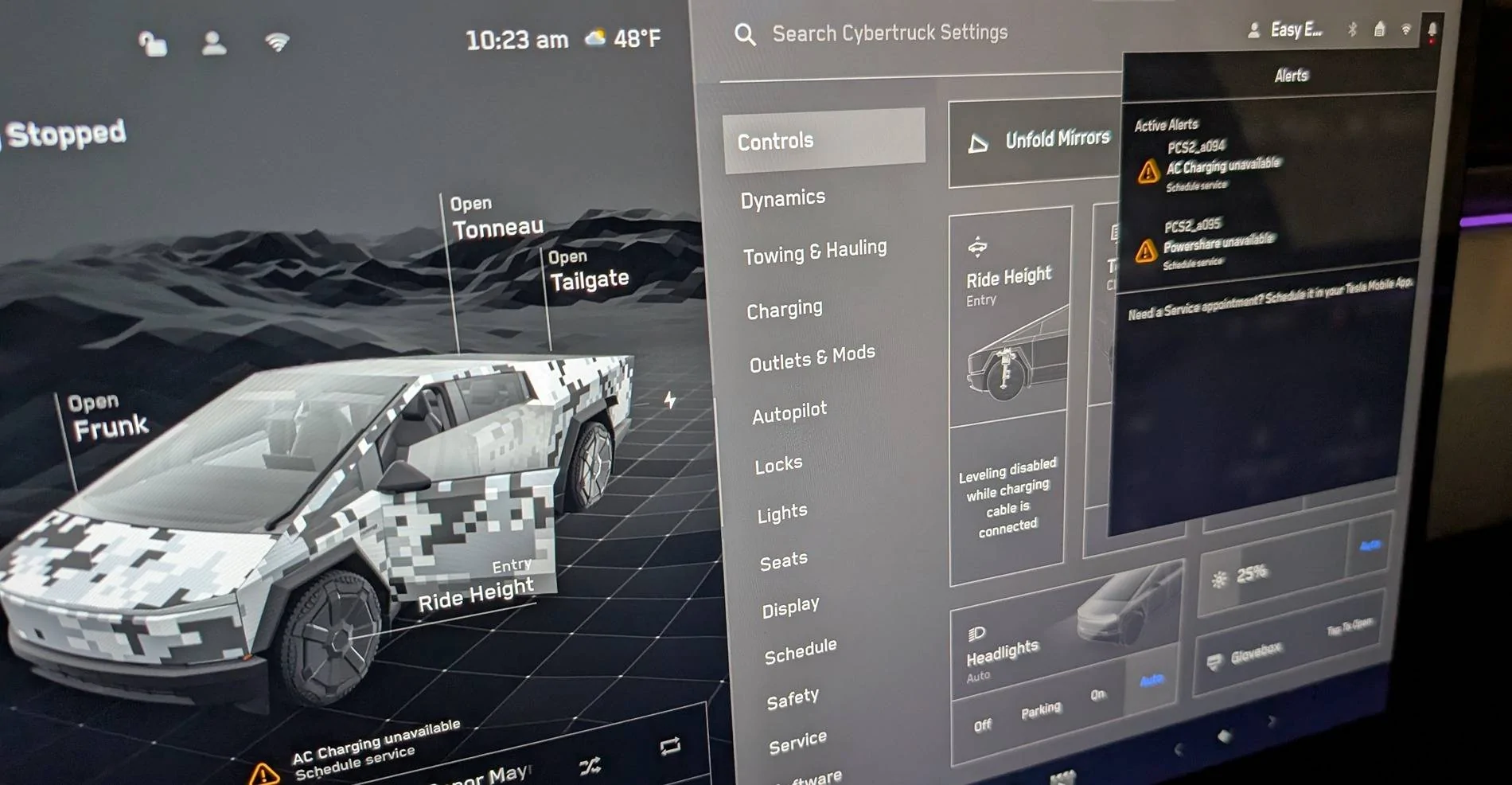 Tesla Cybertruck Cybertruck bricked PXL_20250112_152314236.MP~2