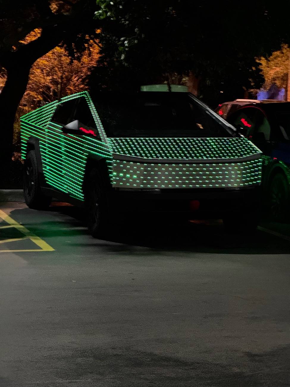 Tesla Cybertruck Merry Christmas everybody!!!🎄 IMG_5454