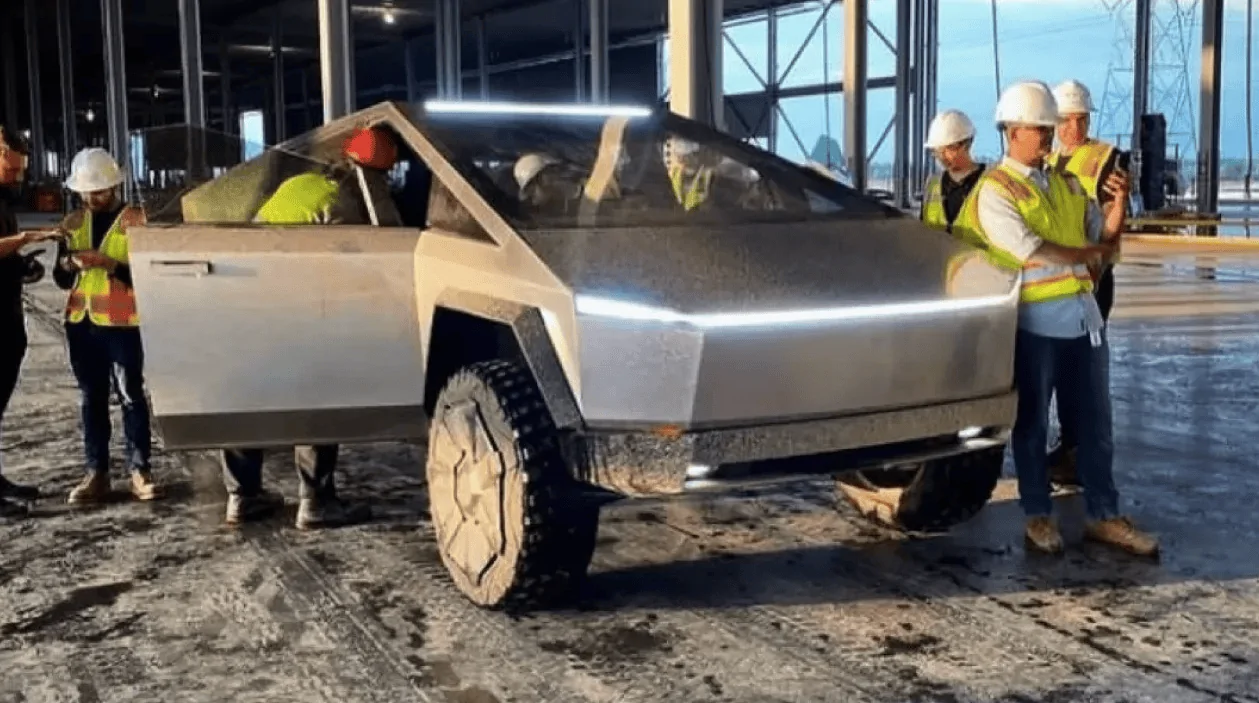 Tesla Cybertruck Cybertruck Frunk ijn