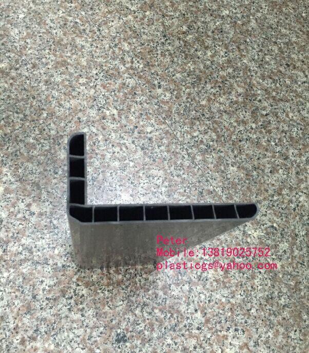 Tesla Cybertruck CT rear bumper is not a bumper iu-1