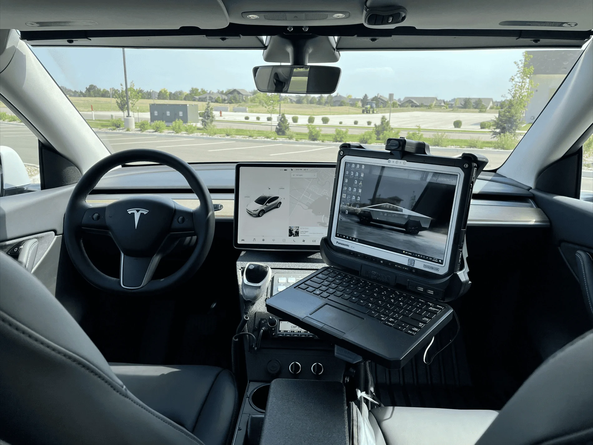 Tesla Cybertruck Nice to see the picture of the Cybertruck on the MY Police laptop’s wallpaper. 1DAF4024-7F28-45F0-A479-45ED12D5691D