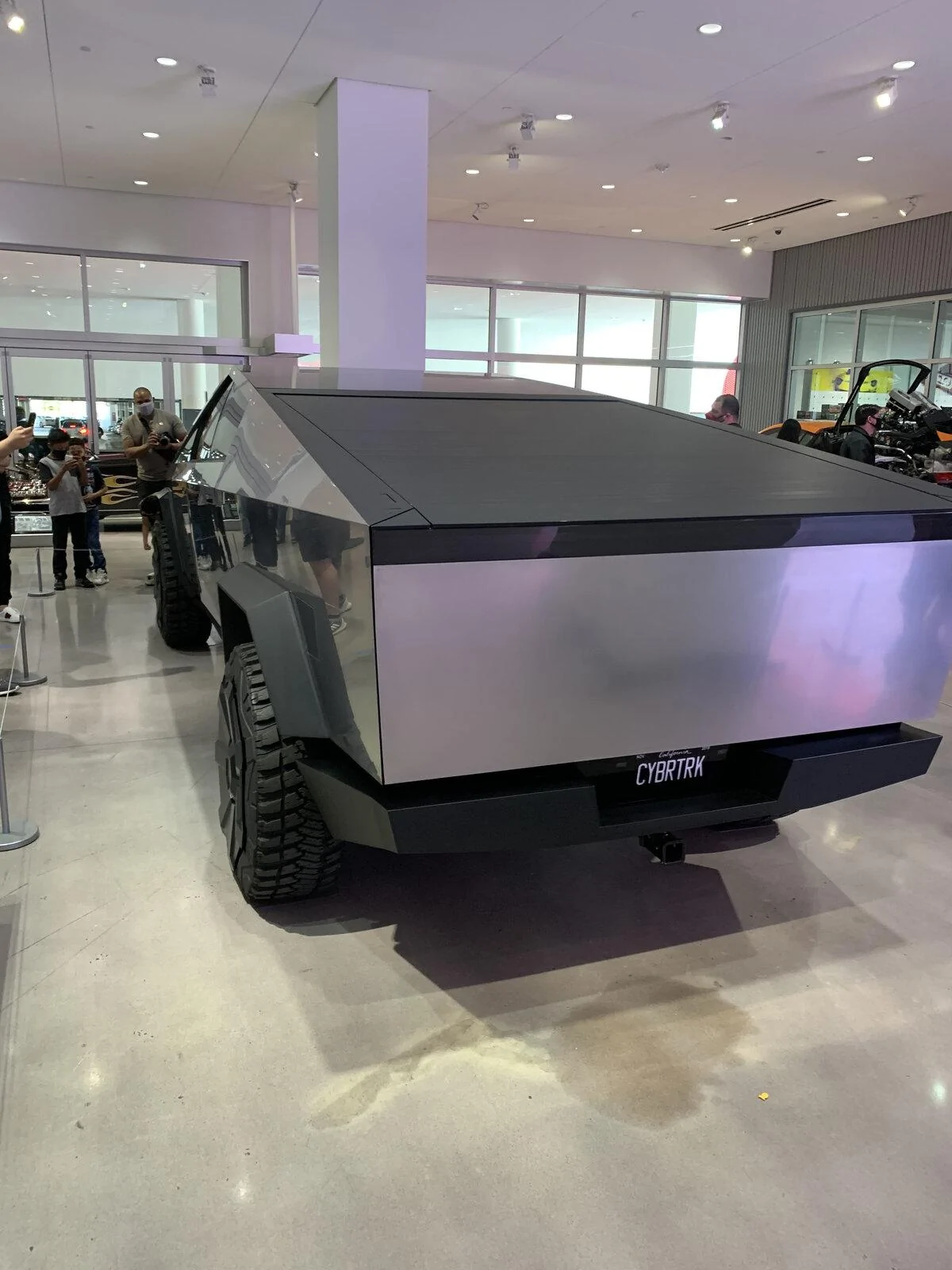 Tesla Cybertruck Real Life Cybertruck Photos Compilation (No renders please) A9FAFEAE-13D0-4C45-A924-4687E63816D2