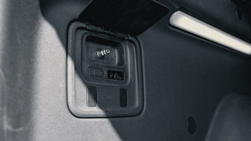 Tesla Cybertruck MotoTrend: The 2022 Rivian R1T Is the Most Remarkable Pickup We’ve Ever Driven 1630963498941