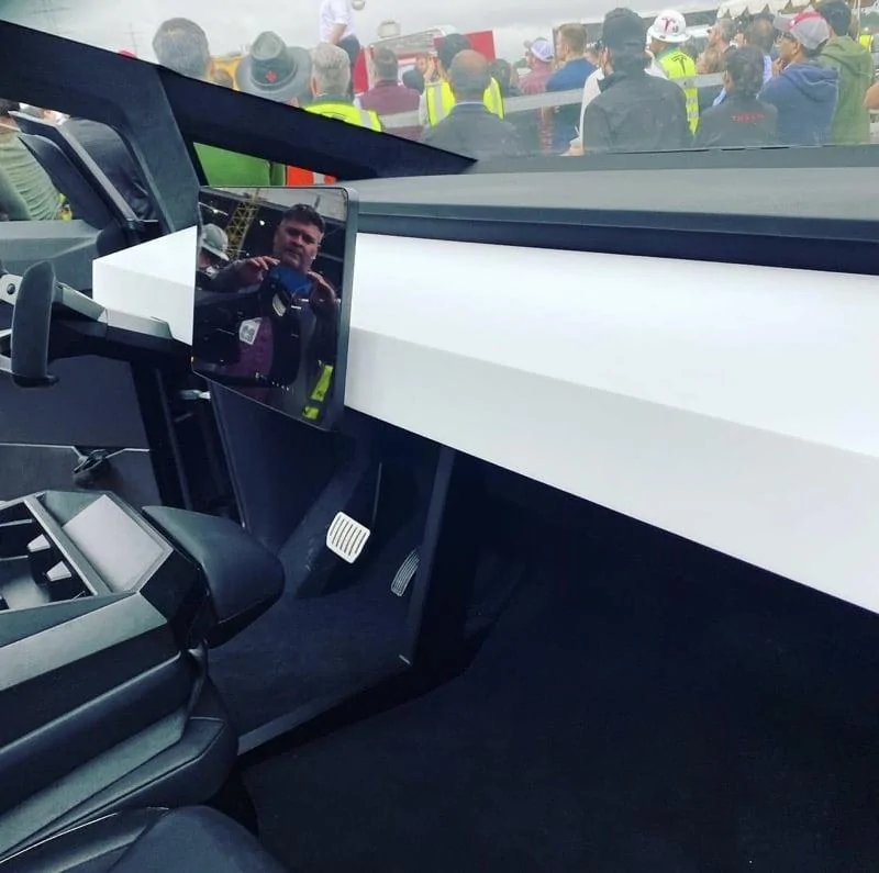 Tesla Cybertruck Real Life Cybertruck Photos Compilation (No renders please) cybertruck-close-up-4